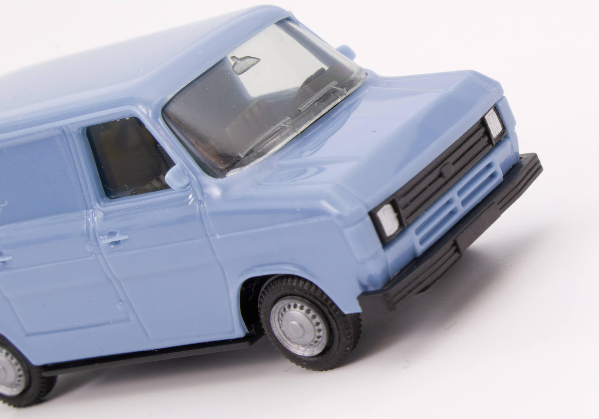 Ford Transit Kasten, pastellblau