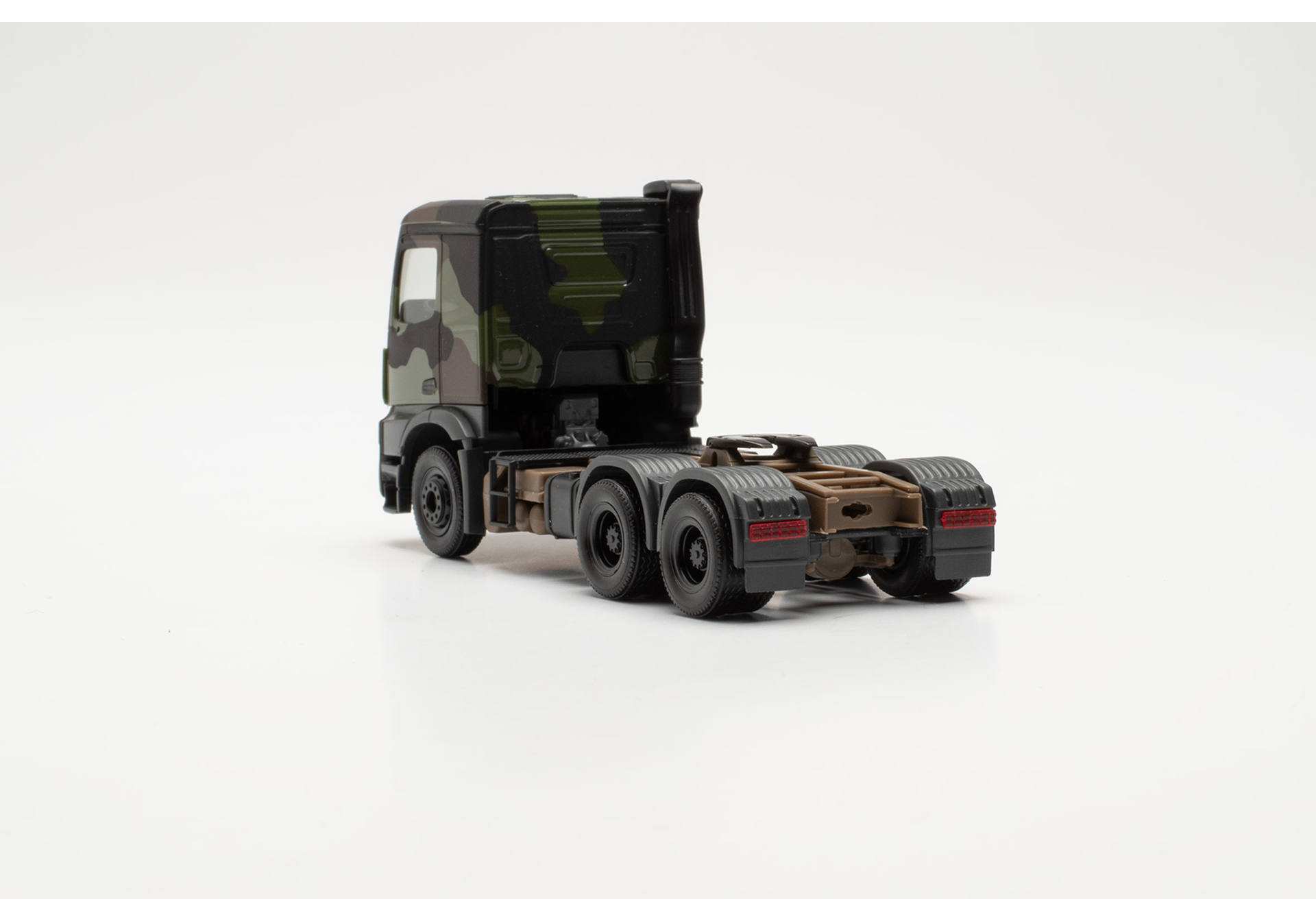 Mercedes-Benz Arocs 6x4 rigid tractor "German Armed Forces", camouflage