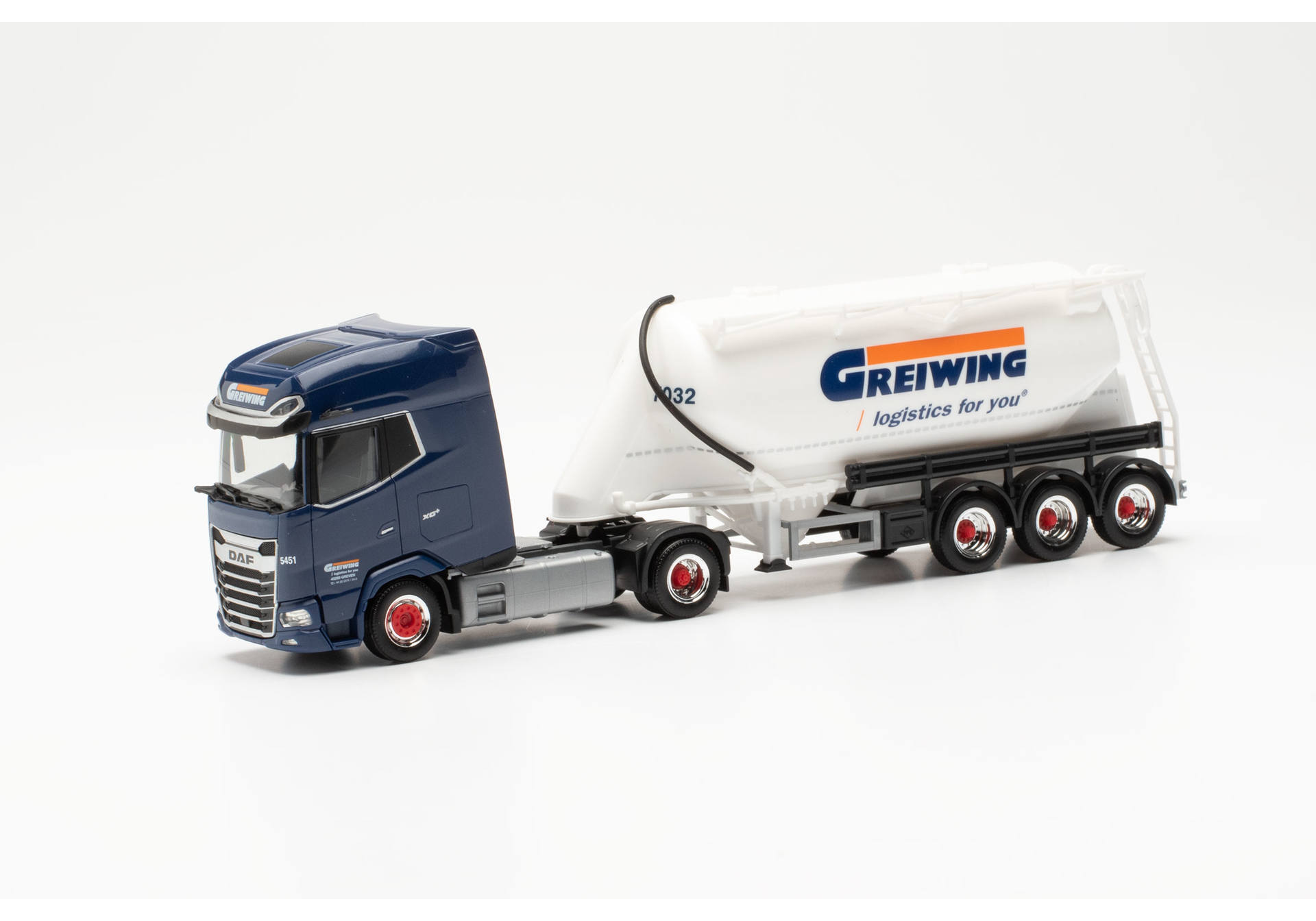 DAF XG+ bulk semitrailer "Greiwing" (North Rhine Westphalia/Duisburg)