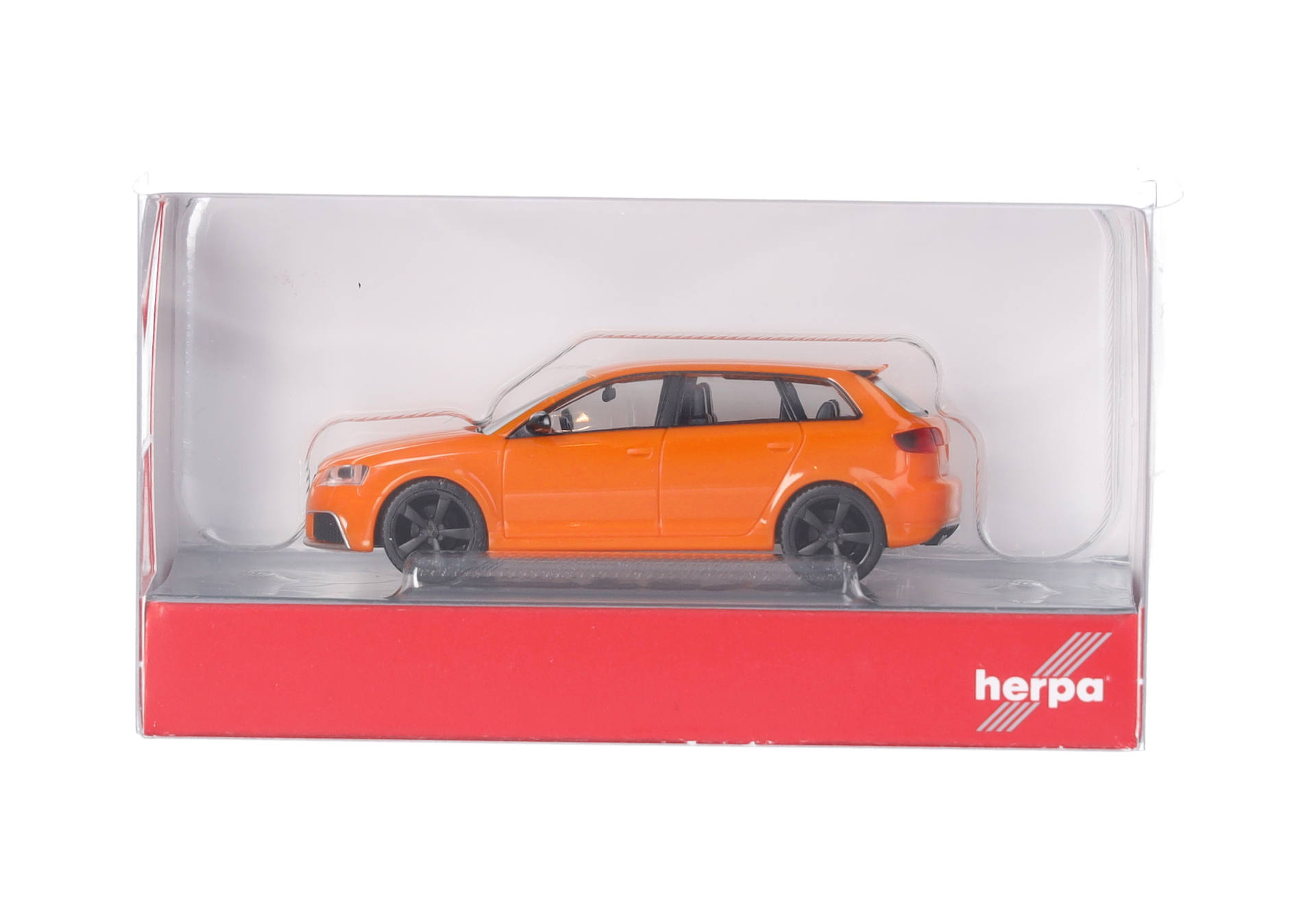 Audi RS3 Sportback, glow orange with black rims