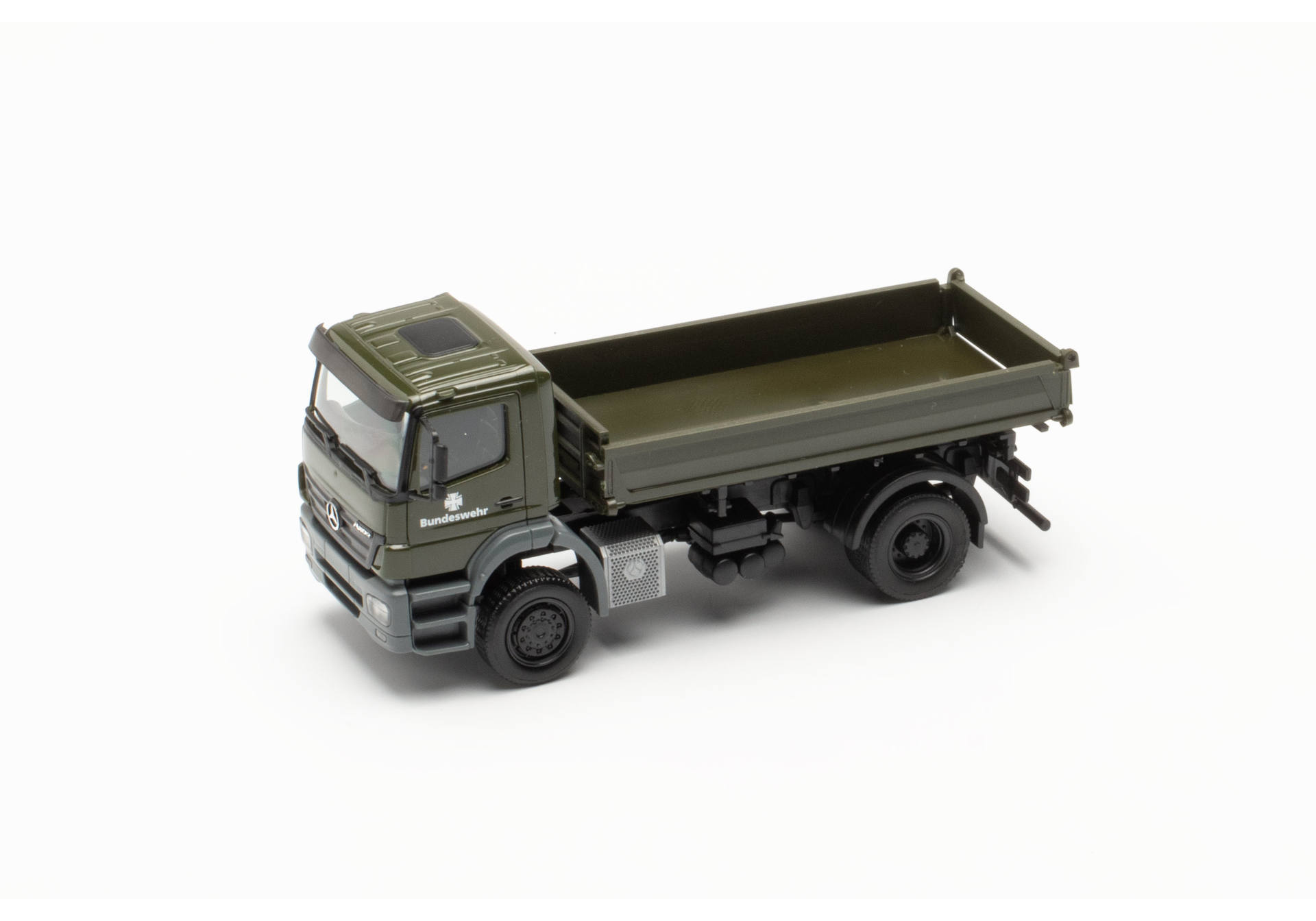 Mercedes-Benz Axor threeway dumper "German armed forces"