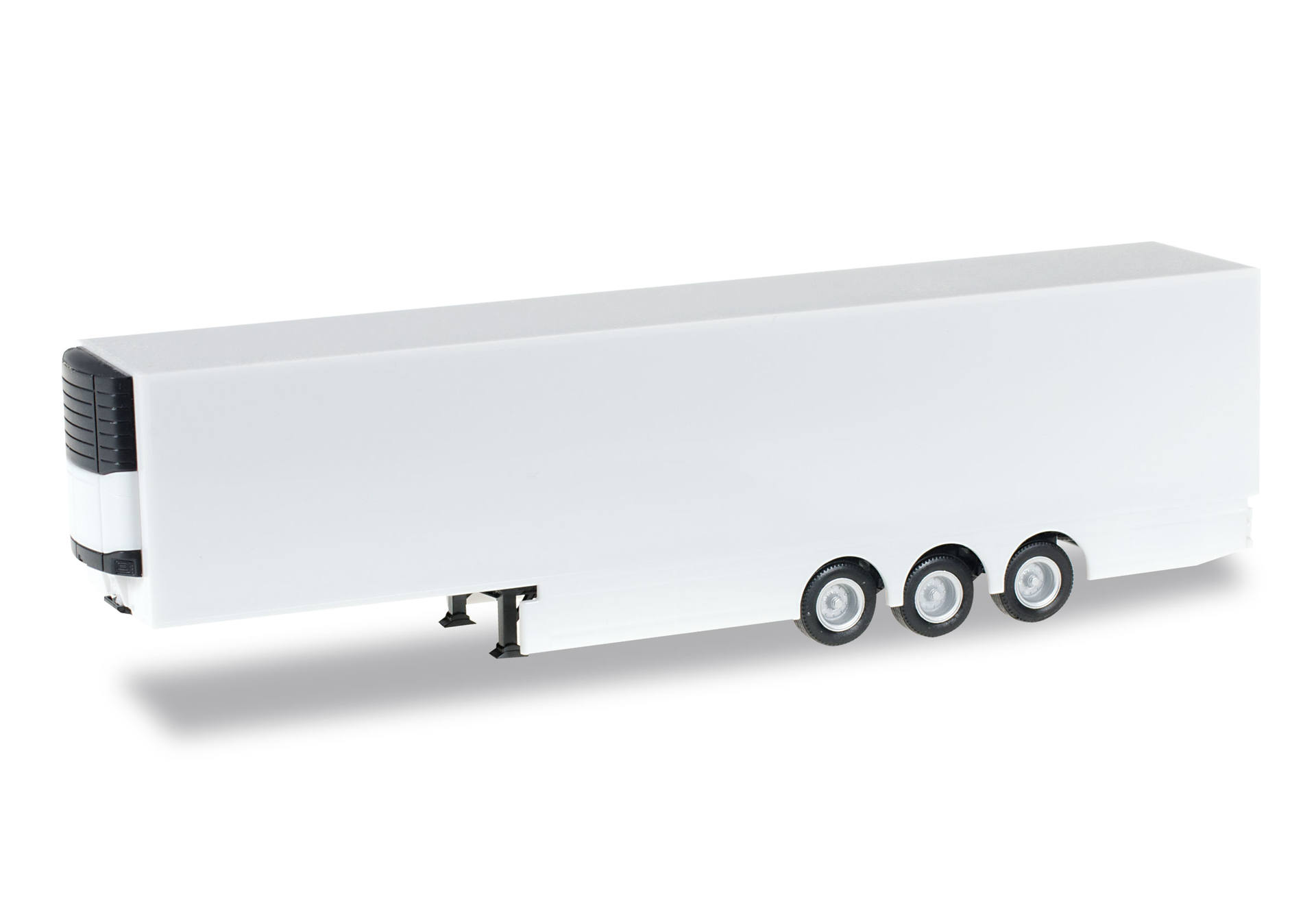 Schmitz refrigerated trailer with paneling