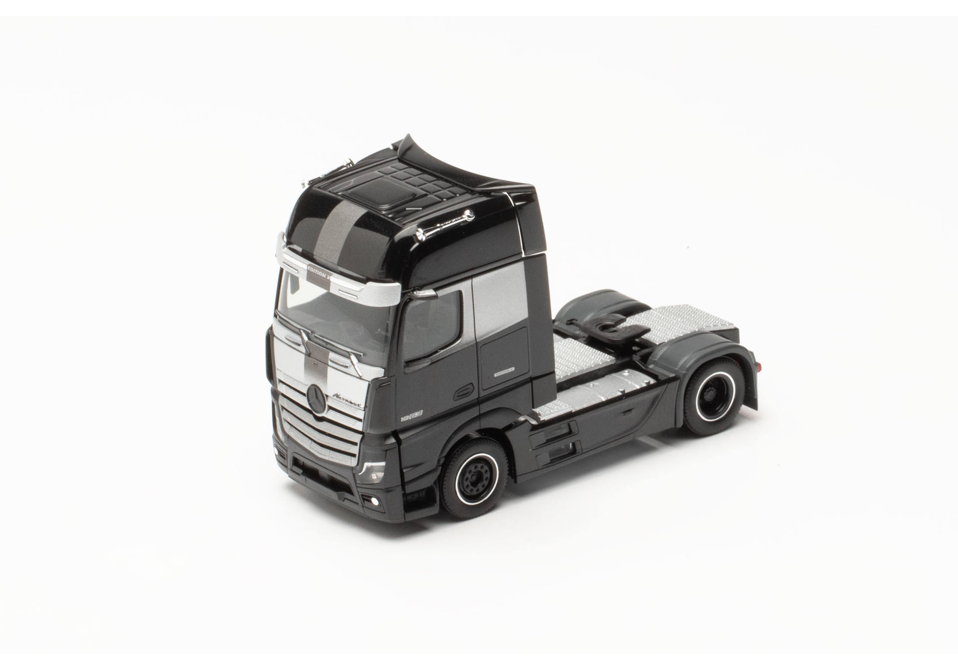 Mercedes-Benz Actros Gigaspace Zugmaschine "Edition 3", schwarz
