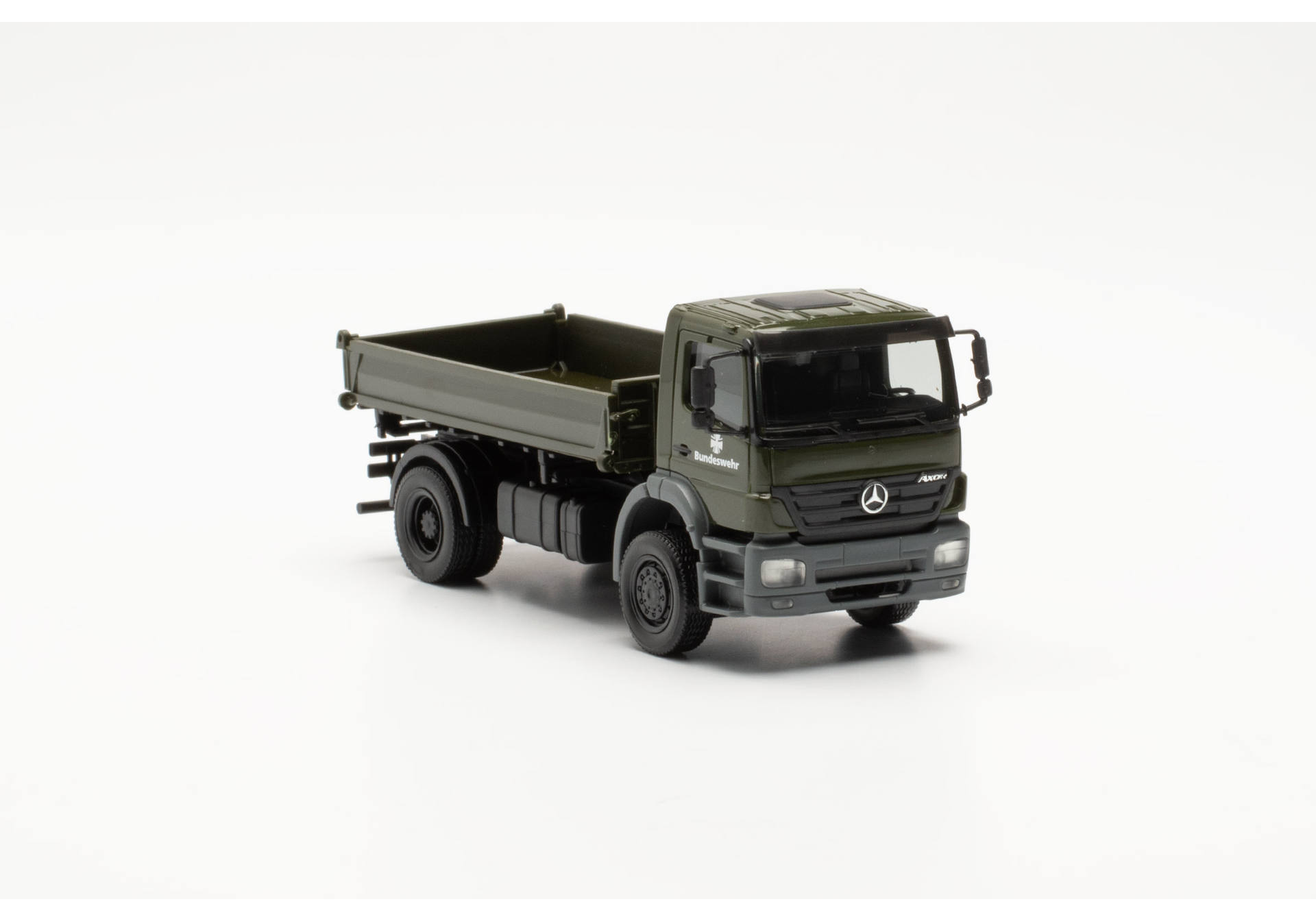 Mercedes-Benz Axor threeway dumper "German armed forces"
