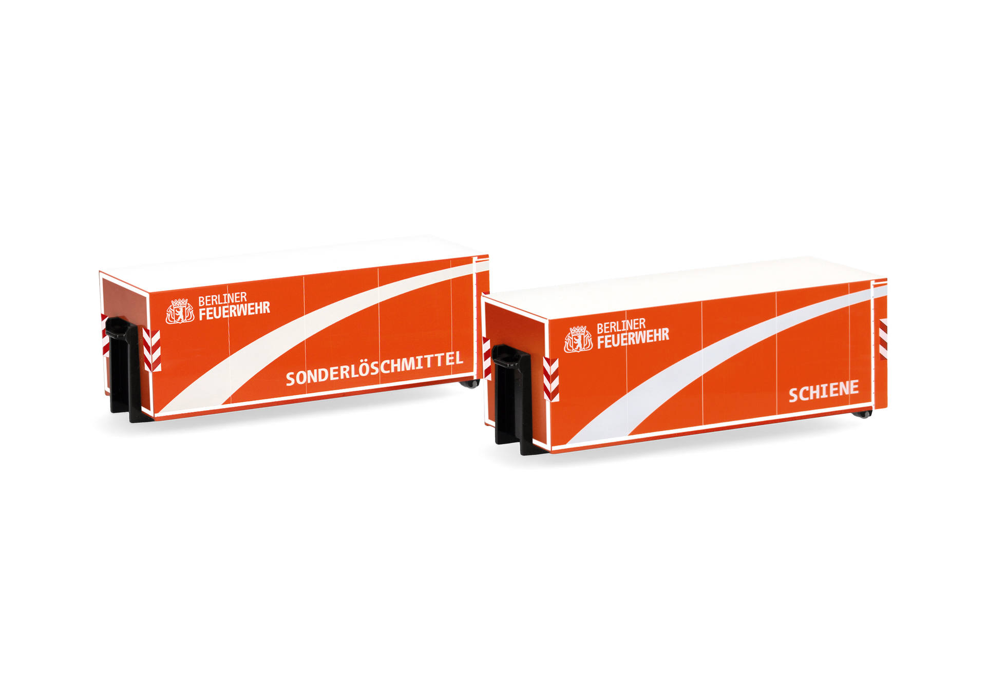 fire extinguisher trailer, special extinguishing agent, orange boxes, training cart, Berlin fire brigade