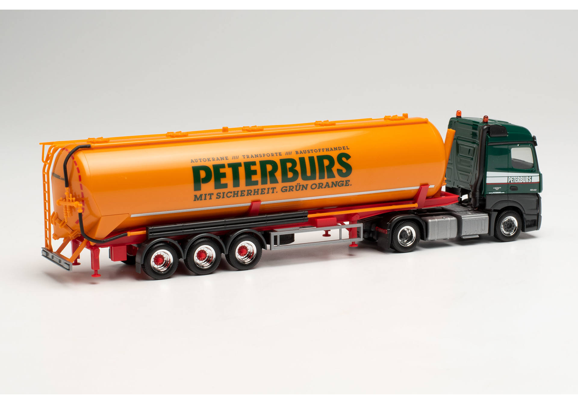 Mercedes-Benz Actros StreamSpace silo semitrailer "Peterburs"
