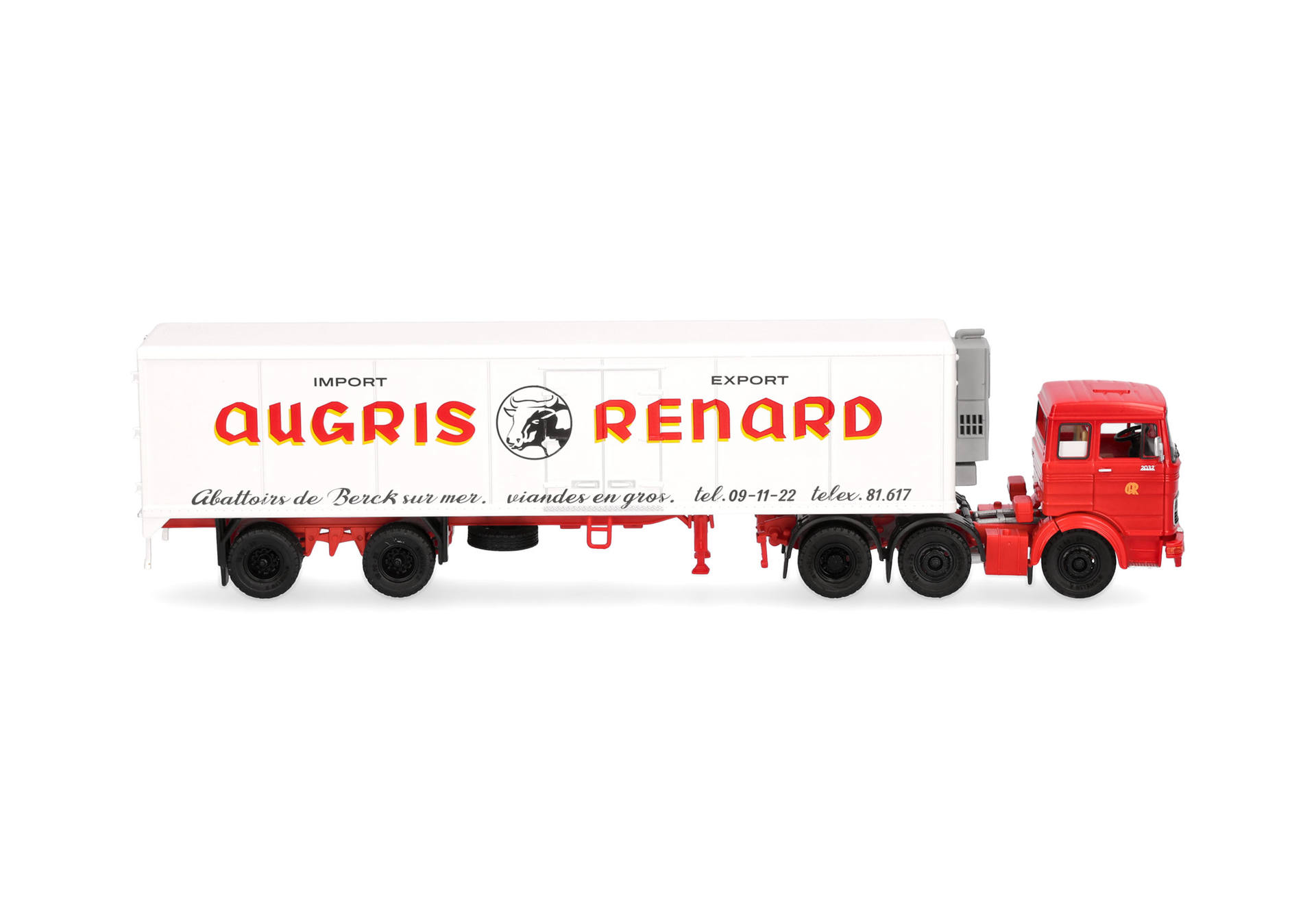 Mercedes-Benz LPS 2032 refrigerated box semitrailer truck "Augris Renard" (France/Berck sur Mer)
