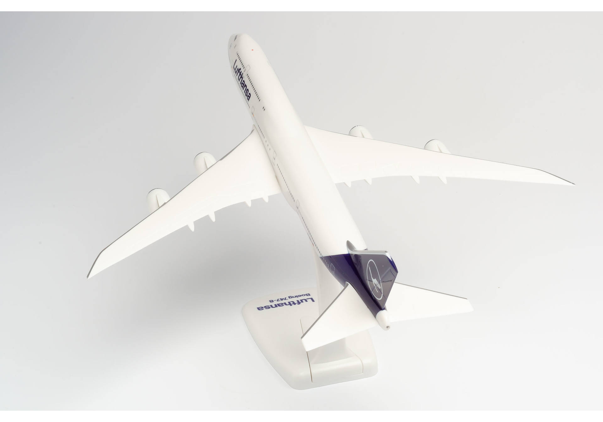 Lufthansa Boeing 747-8 Intercontinental - new 2018 colors