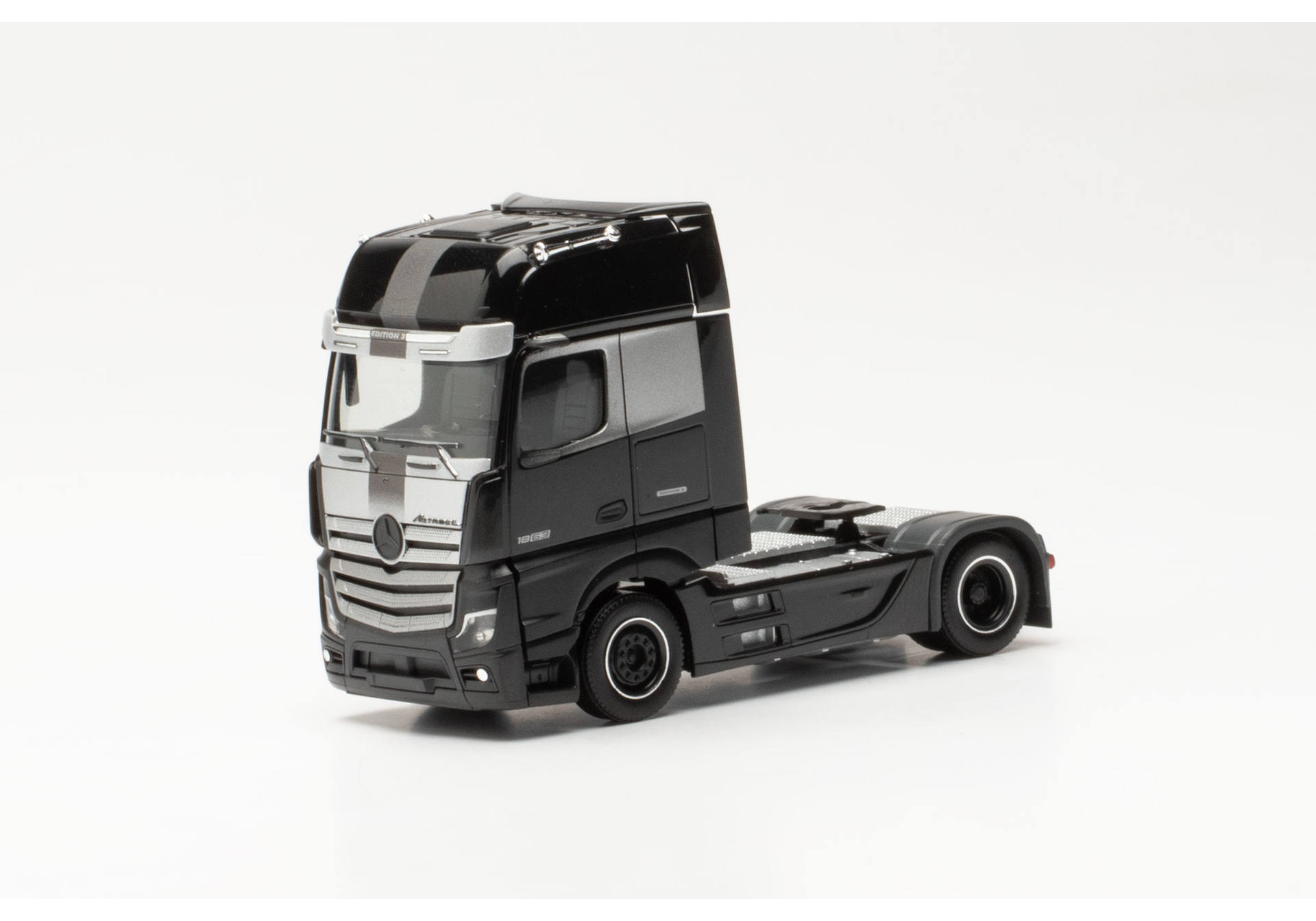 Mercedes-Benz Actros Gigaspace Zugmaschine "Edition 3", schwarz