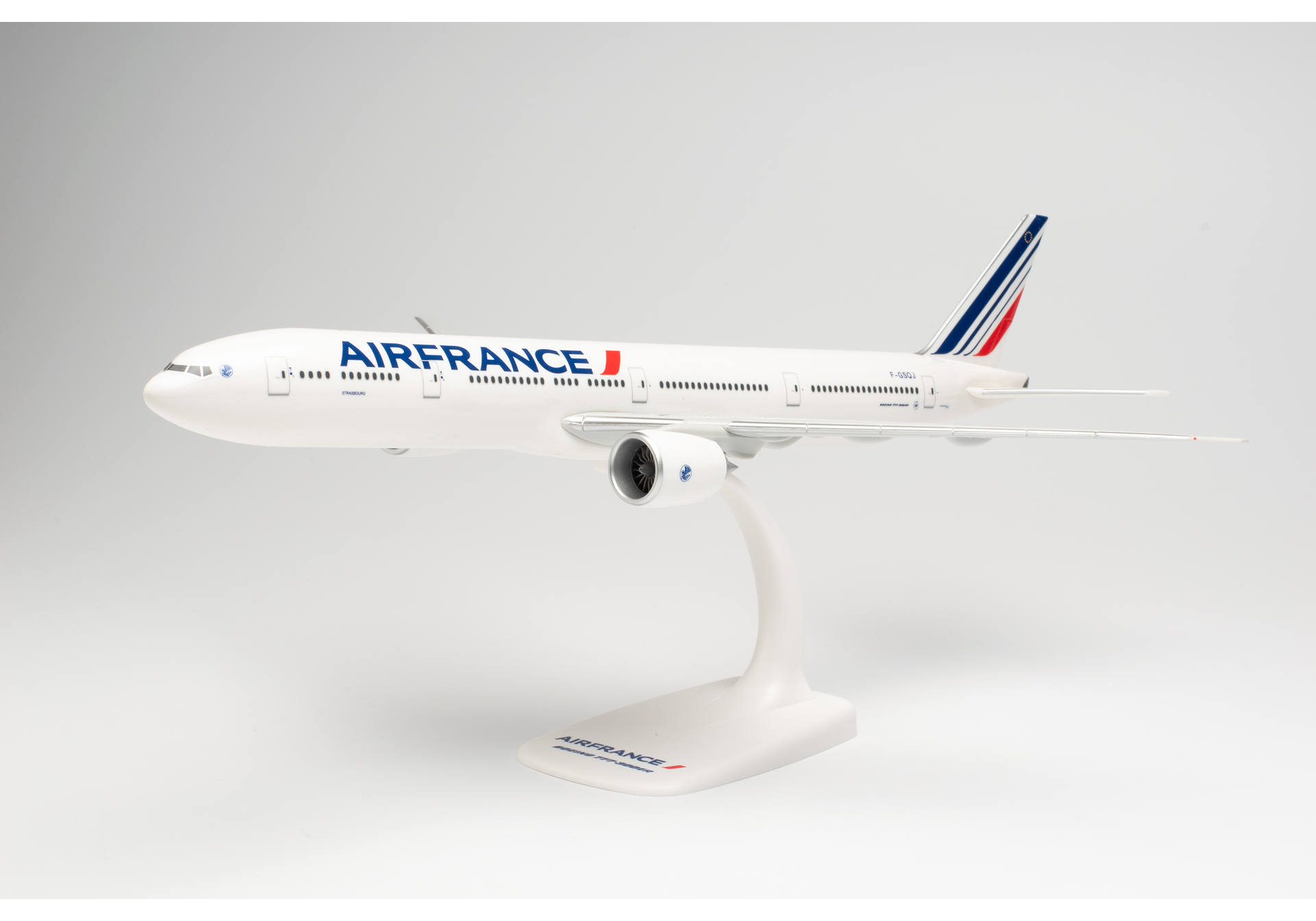 Air France Boeing 777-300ER - 2021 livery – F-GSQJ “Strasbourg”