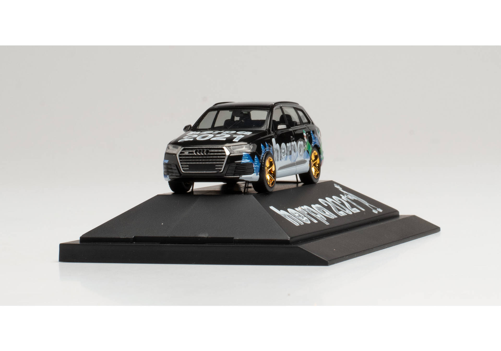 Audi Q7 „Herpa Weihnachts-PKW 2021“
