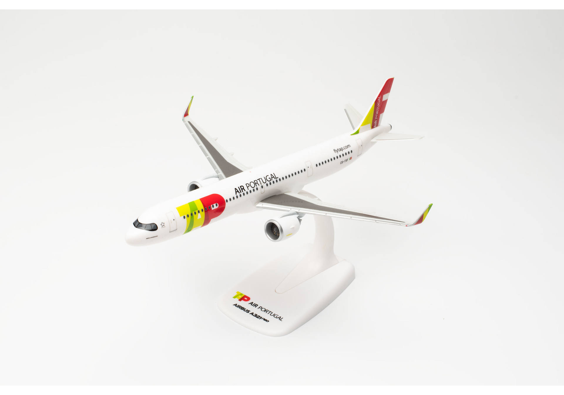 TAP Air Portugal Airbus A321LR - CS-TXF "Amália Rodrigues"