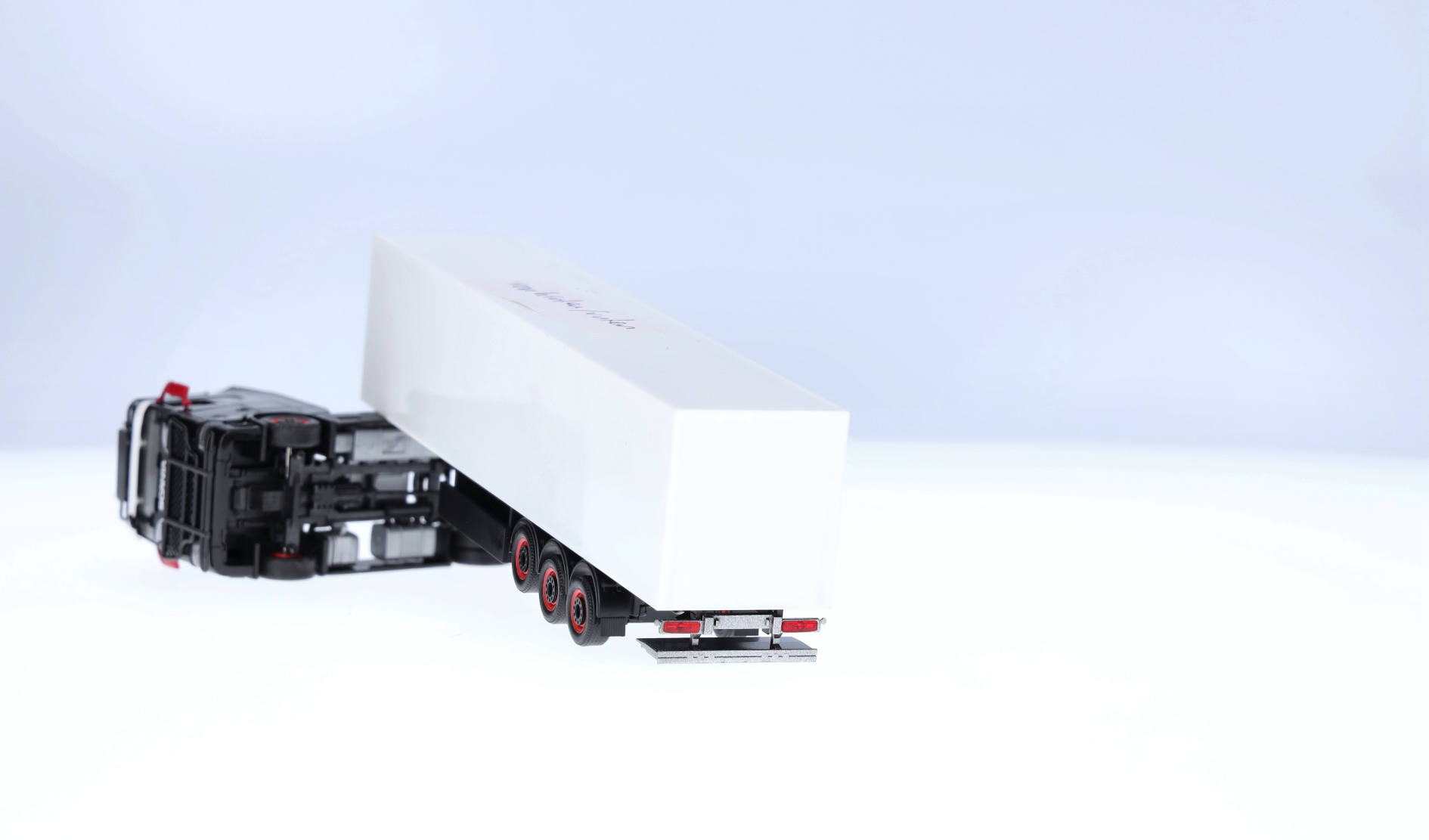 Accessory rear tail lift, h 2x white & silver (folded, incl. trailer chassis frames)