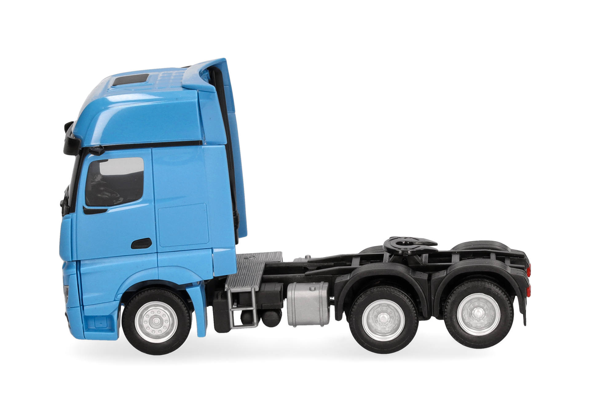 Mercedes-Benz Actros L Gigaspace rigid tractor, 3axles (6x4), light blue