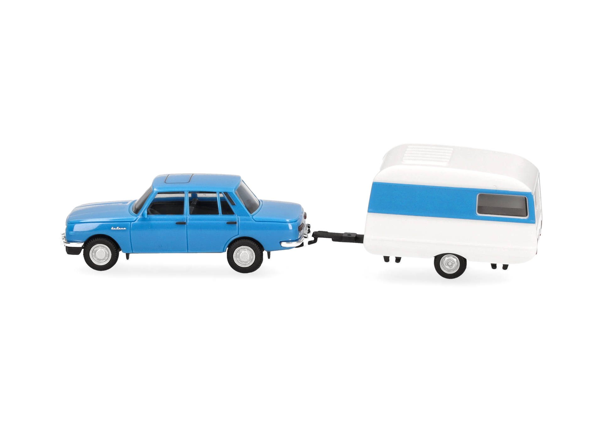 Wartburg 353`82 Limousine mit QEK-Wohnwagen, himmelblau