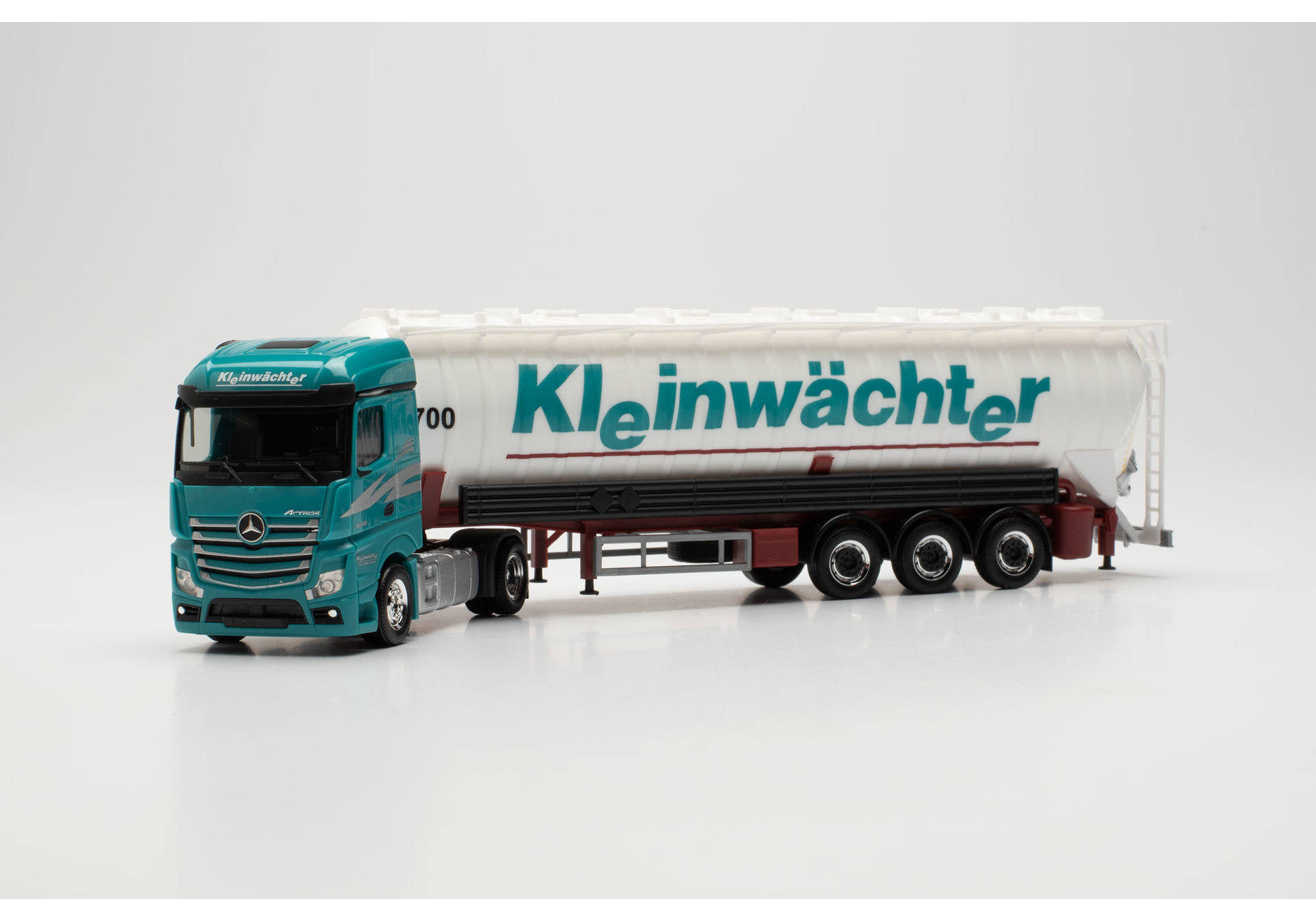 Mercedes-Benz Actros `18 Streamspace suction bulk semitrailer „Kleinwächter“ (Nordrhein-Westfalen/Hallenberg)