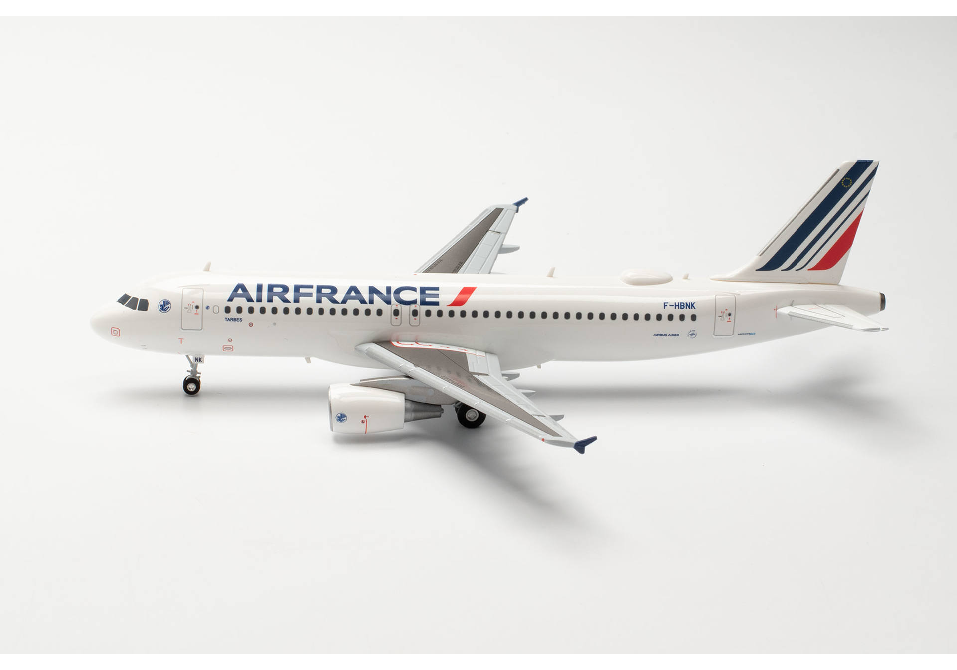 Air France Airbus A320 – new 2021 livery – F-HBNK “Tarbes”