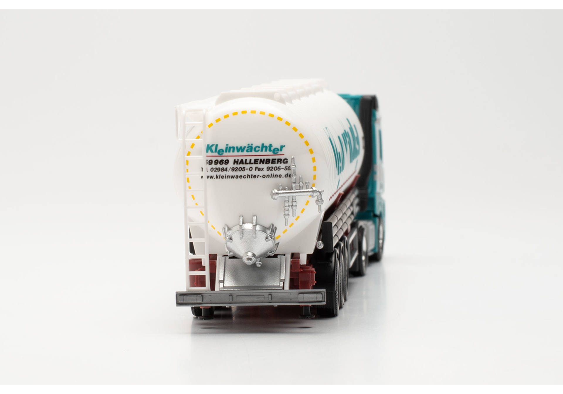 Mercedes-Benz Actros `18 Streamspace suction bulk semitrailer „Kleinwächter“ (Nordrhein-Westfalen/Hallenberg)