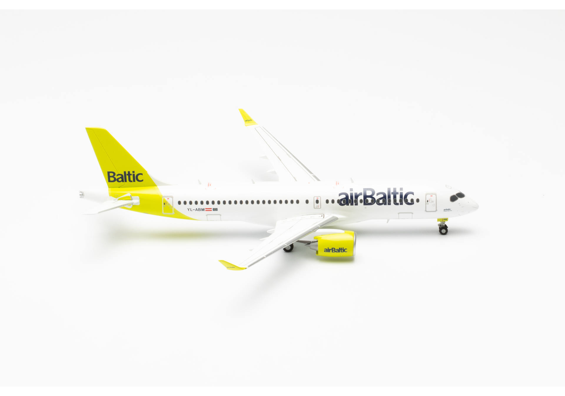 airBaltic Airbus A220-300 – YL-ABM