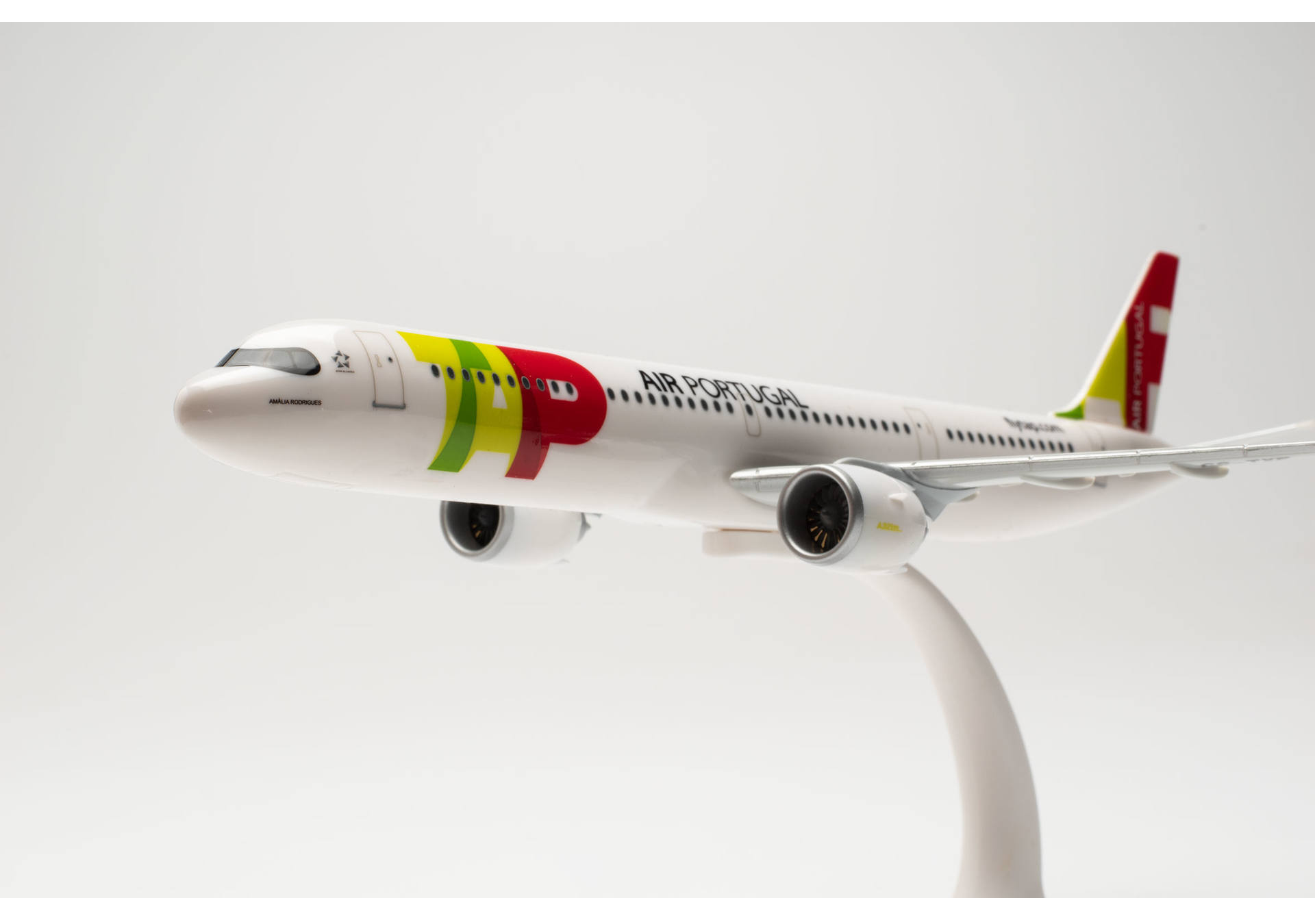 TAP Air Portugal Airbus A321LR - CS-TXF "Amália Rodrigues"
