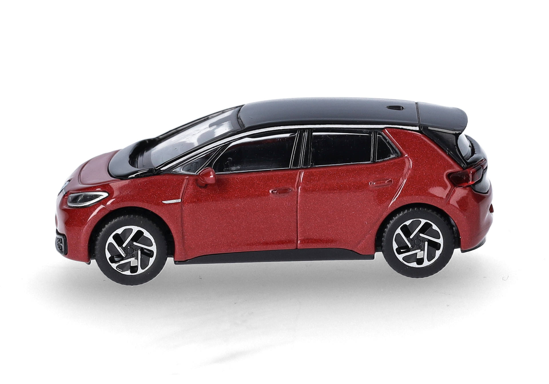 Volkswagen (VW) ID.3, kings red metallic (roof black)