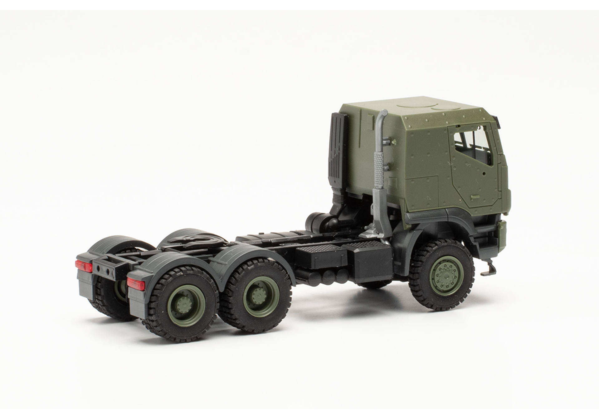 Iveco Trakker protected 6×6 tractor unit „Bundeswehr"