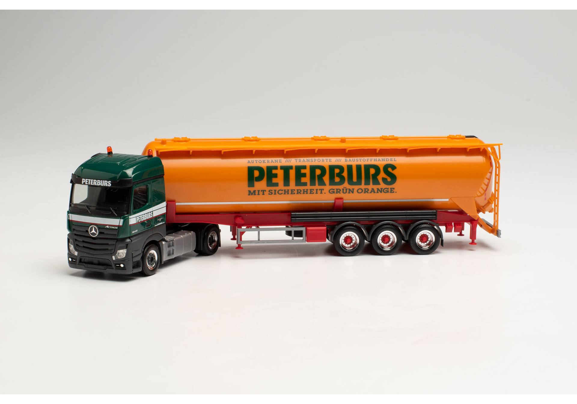 Mercedes-Benz Actros StreamSpace silo semitrailer "Peterburs"