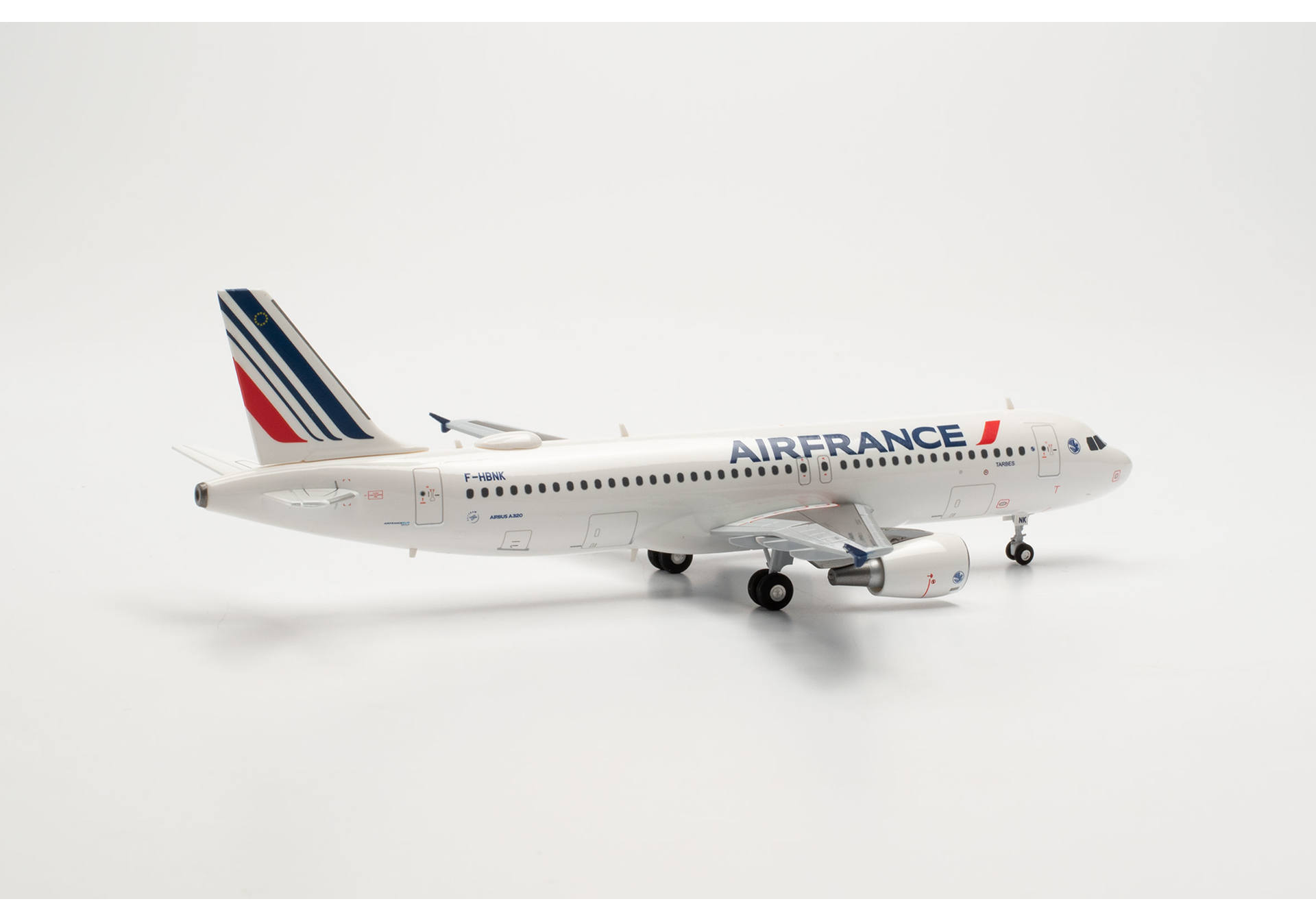 Air France Airbus A320 – new 2021 livery – F-HBNK “Tarbes”