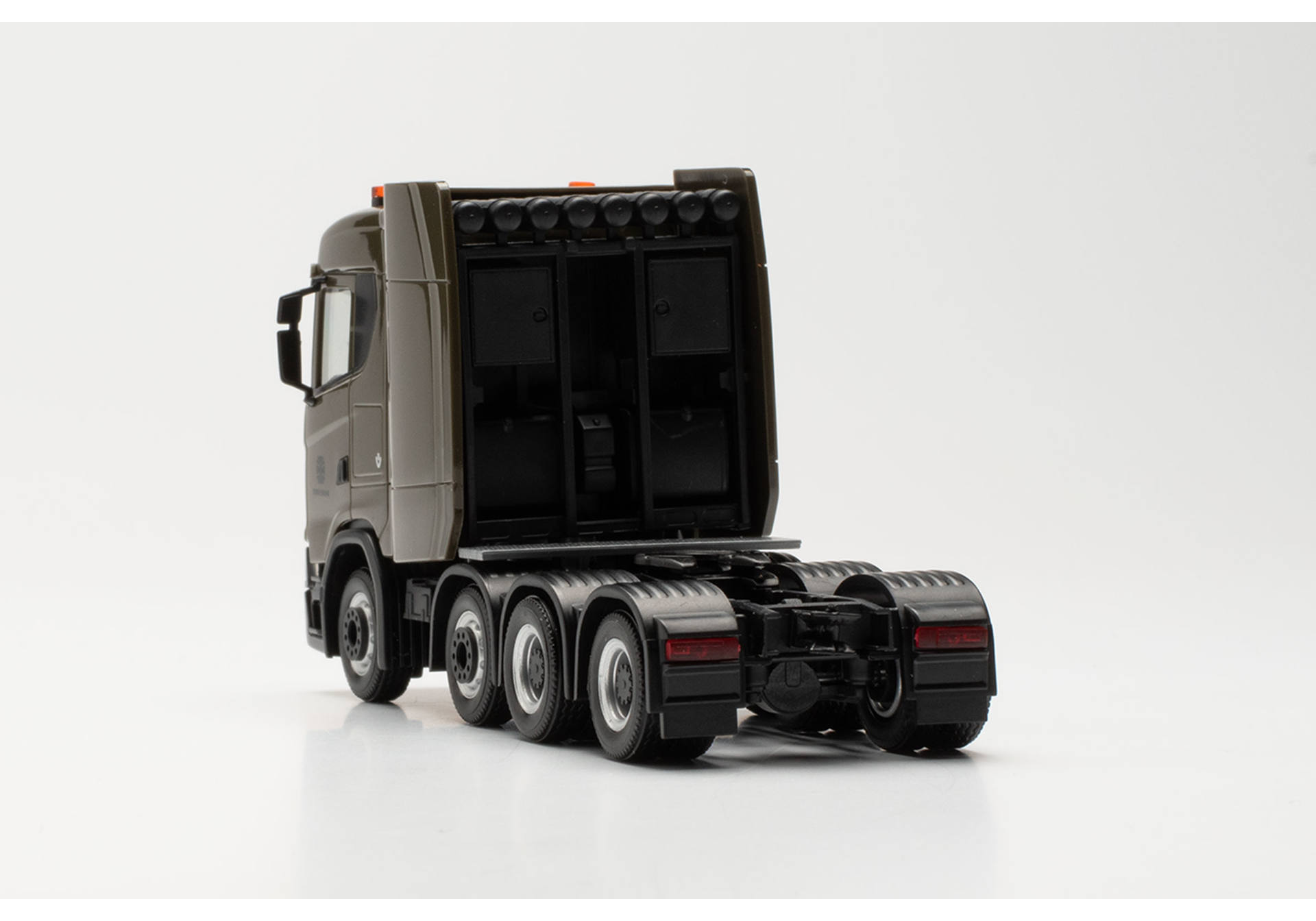 Scania CS 20 low roof heavy duty tractor Bundeswehr