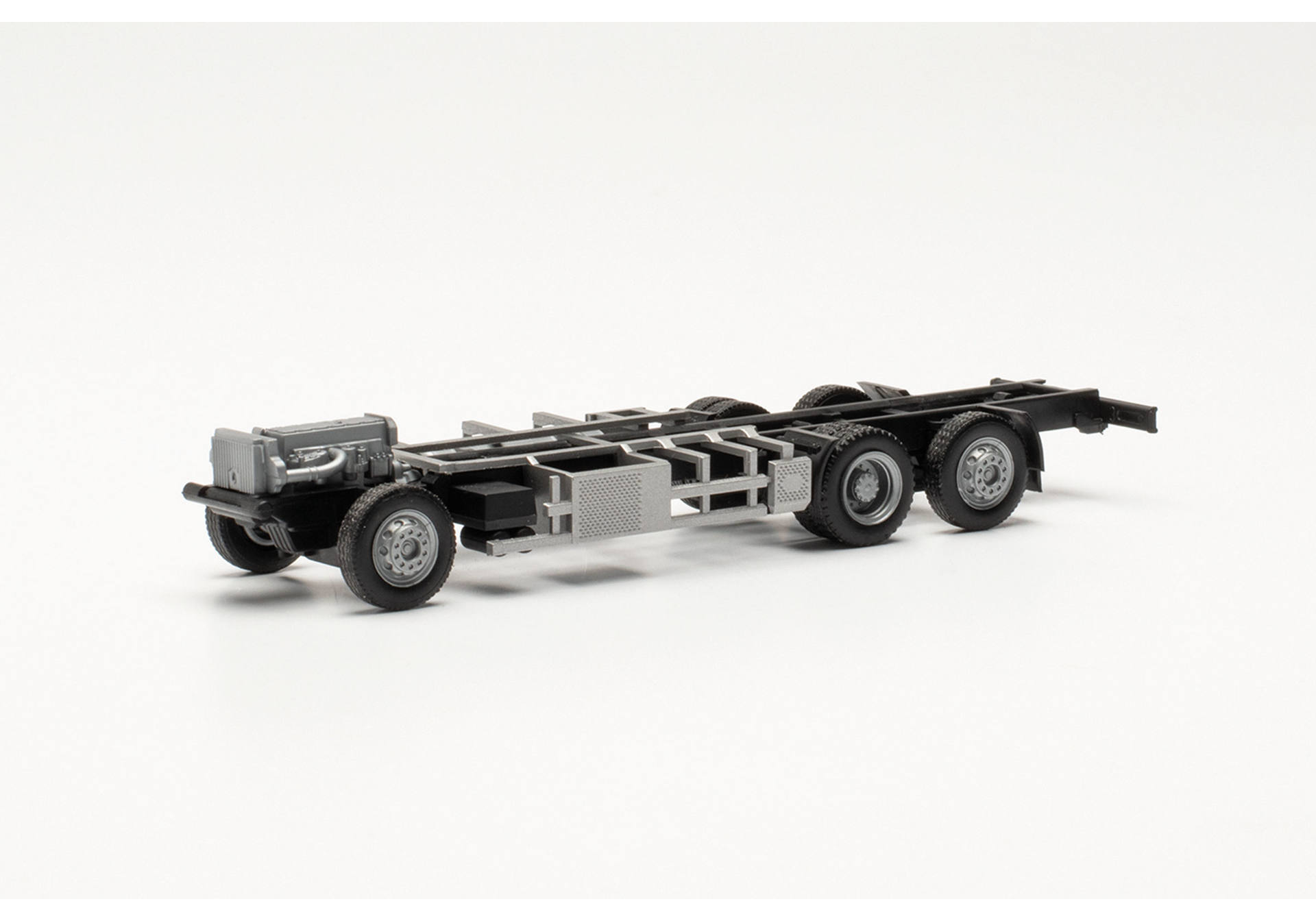Partsservice, Iveco S-Way LNG chassis with underground cooling unit (2 pieces)