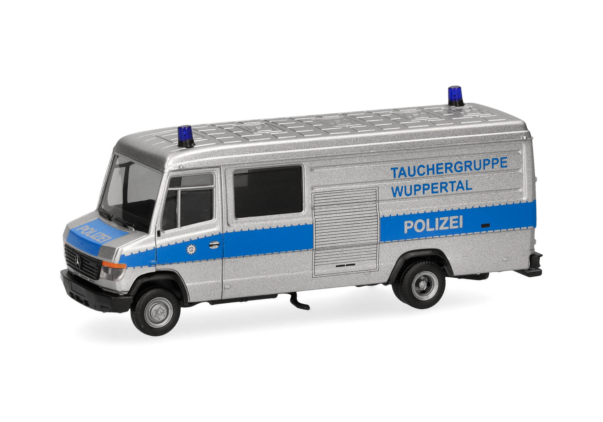 Miniature Mercedes Livrée Militaire Herpa 700788 – Mercedes-Benz Sprinter `18 Cabine Double Bâche Bundeswehr – 1/87 Miniature Mercedes Livrée Militaire Herpa 700788 – Mercedes-Benz Sprinter `18 Cabine Double Bâche Bundeswehr – 1/87