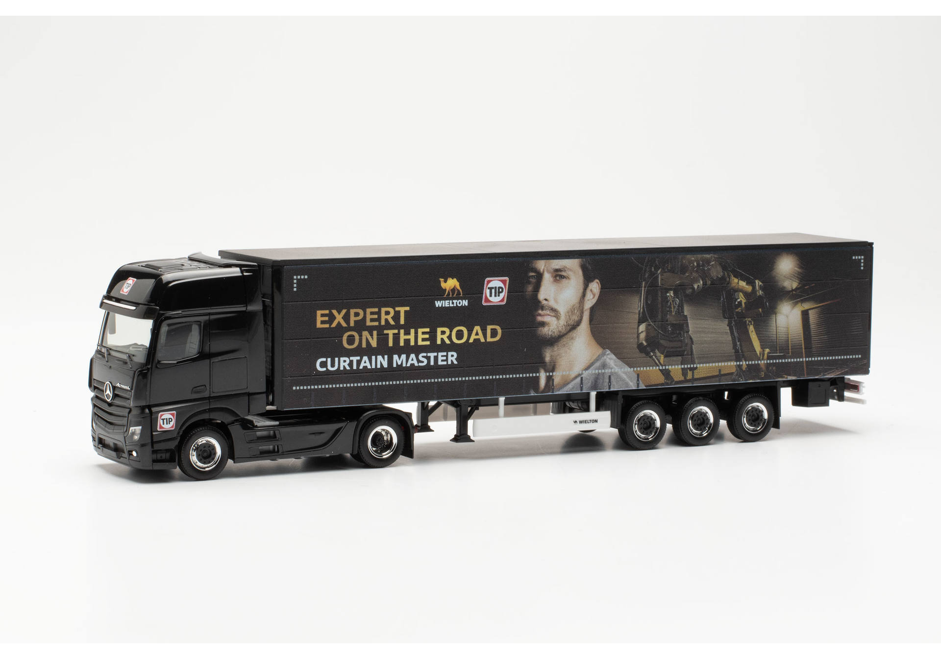 Mercedes-Benz Actros Gigaspace Gardinenplanen-Sattelzug "Wielton / TIP" (Hamburg)