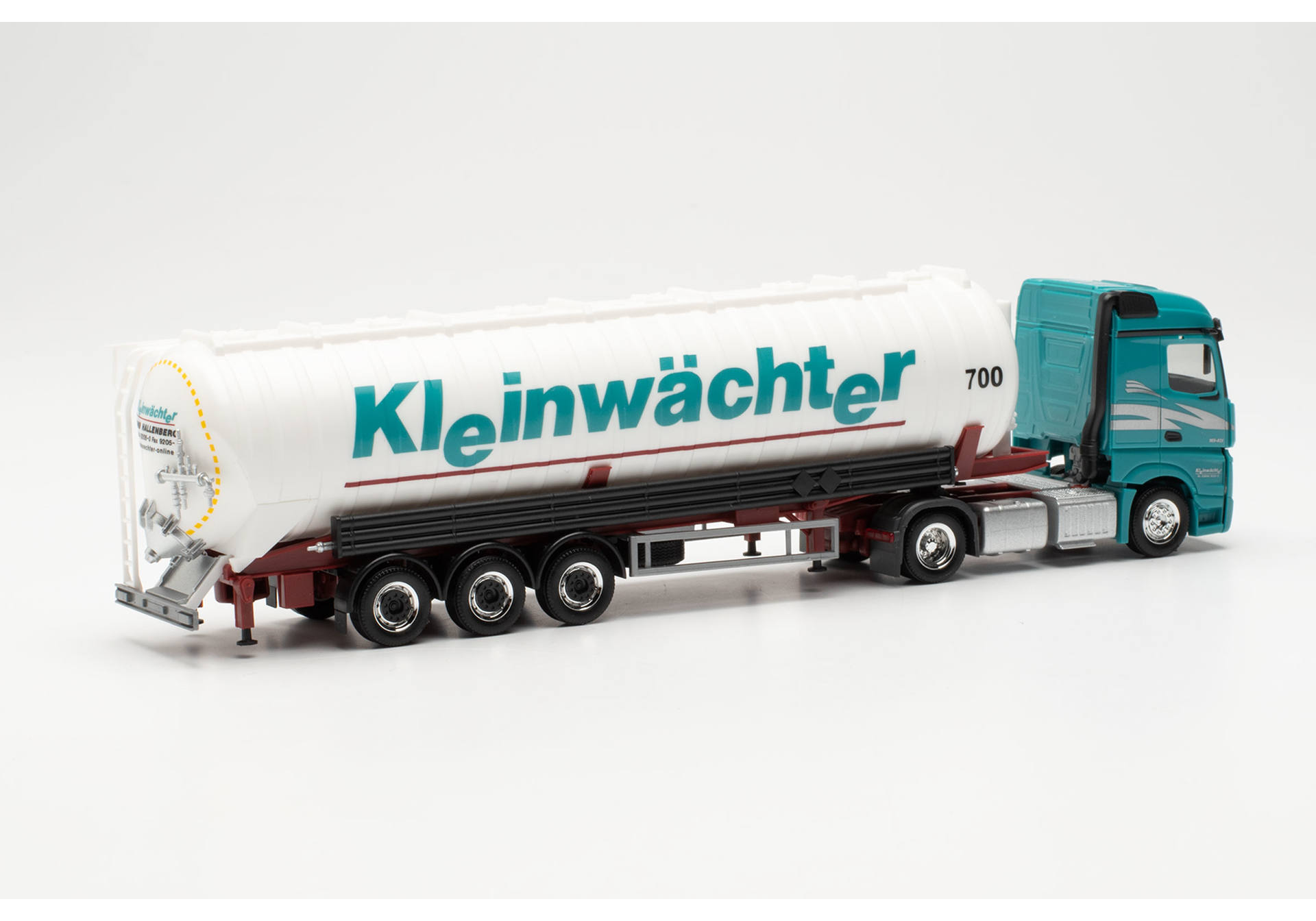 Mercedes-Benz Actros `18 Streamspace suction bulk semitrailer „Kleinwächter“ (Nordrhein-Westfalen/Hallenberg)