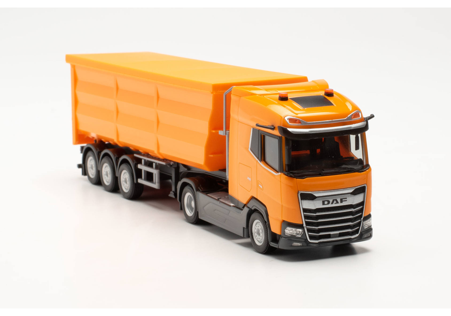 DAF XG Stahlrundmulden-Sattelzug, kommunalorange | 316941