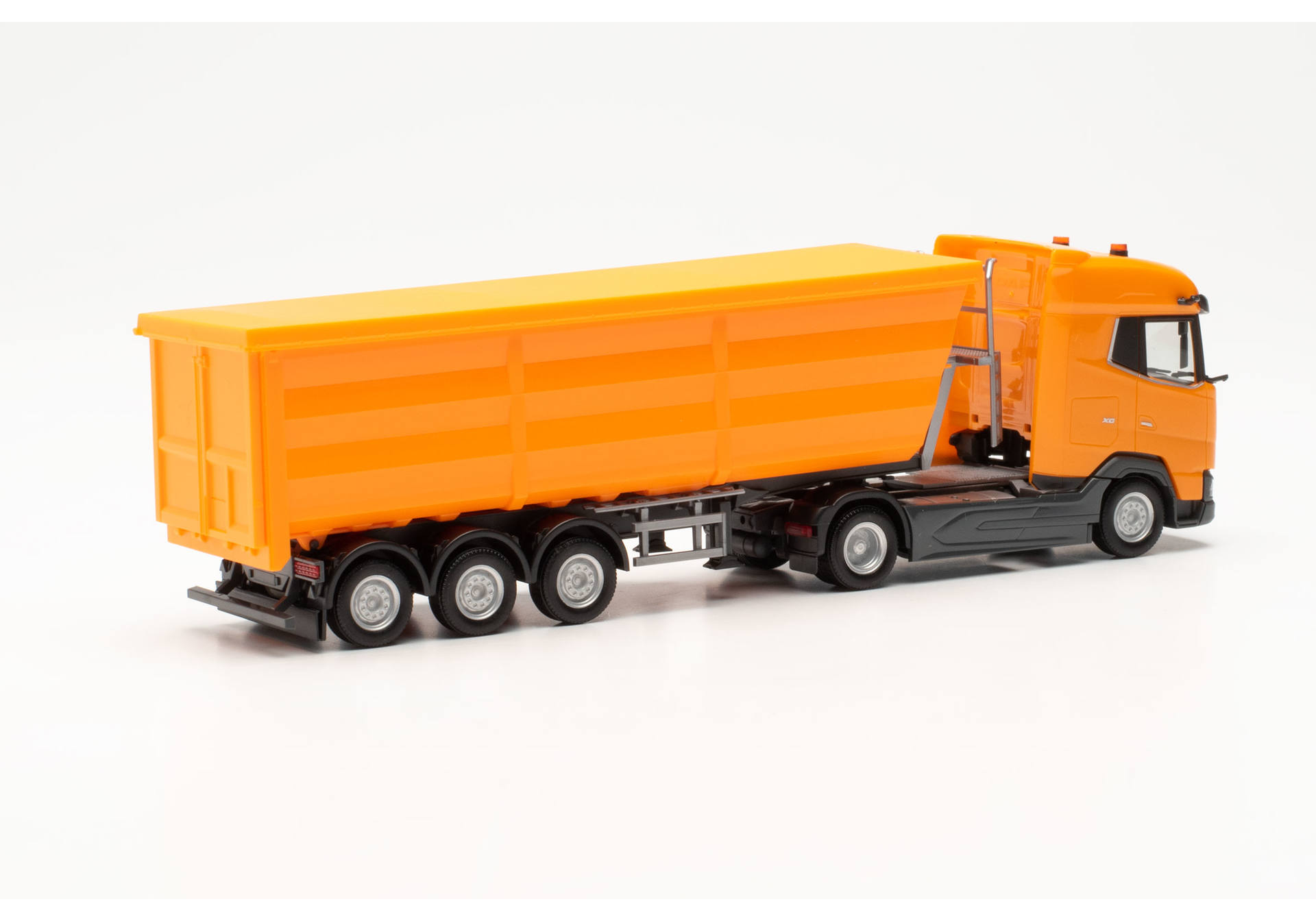 DAF XG Stahlrundmulden-Sattelzug, kommunalorange | 316941