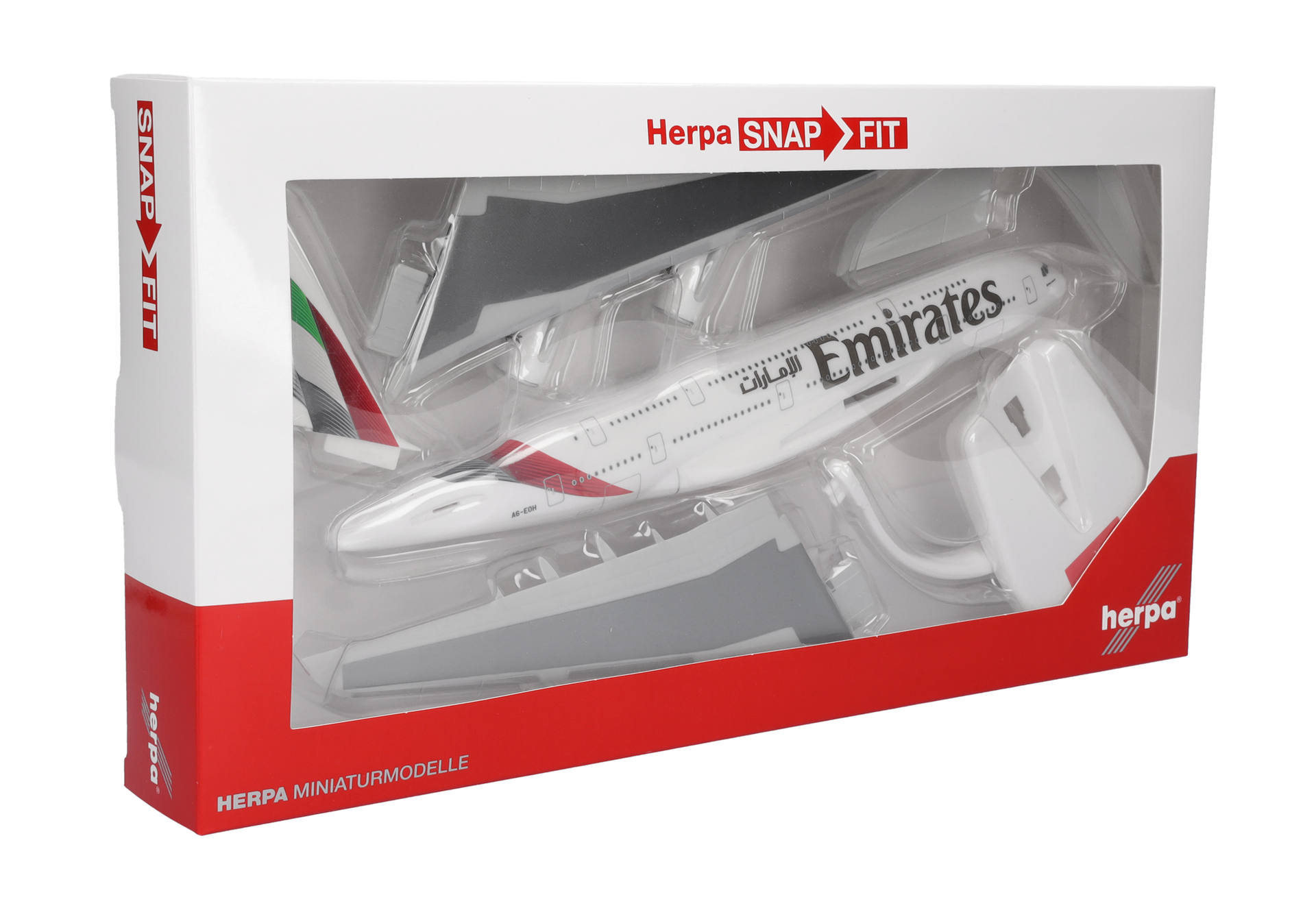 Emirates Airbus A380 – A6-EOH
