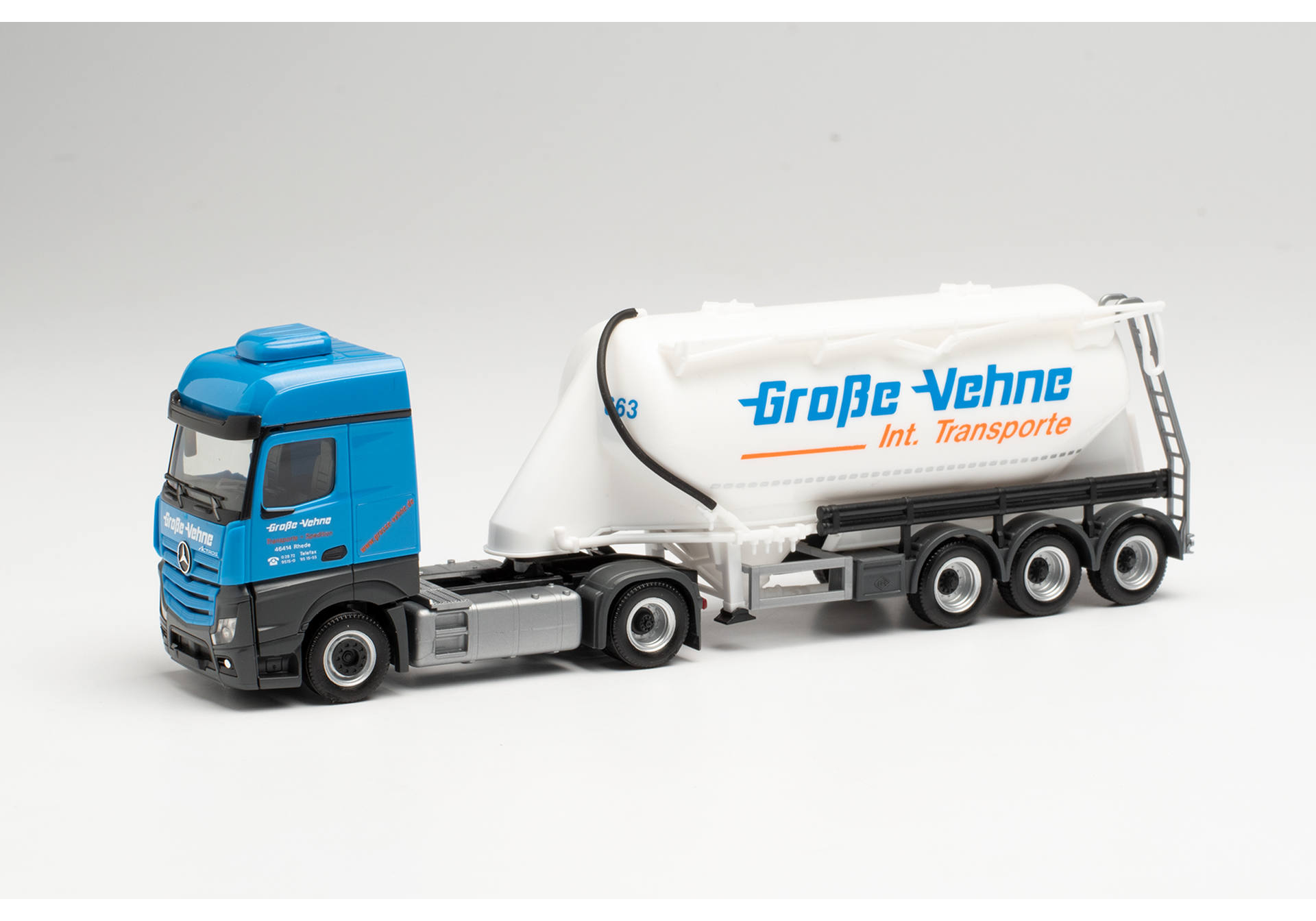 Mercedes-Benz Actros BigSpace bulk silo semitrailer "Große-Vehne"