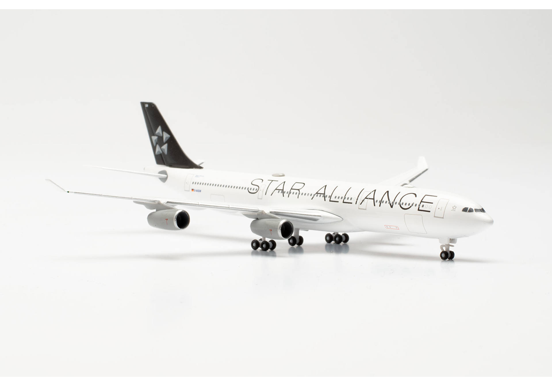 Lufthansa Airbus A340-300 "Star Alliance" - D-AIGW "Gladbeck"