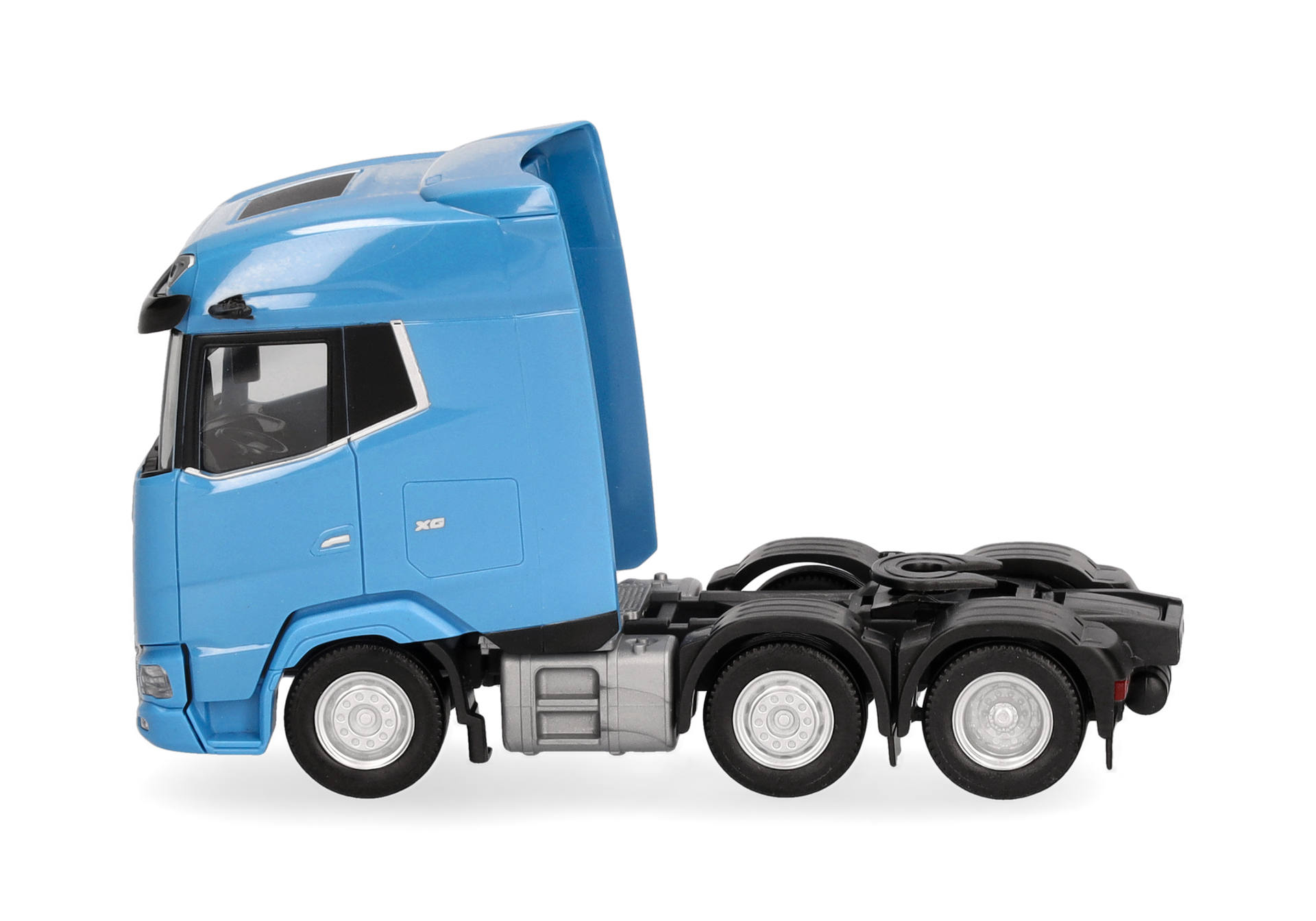 DAF XG rigid tractor 3axles (6x2), light blue