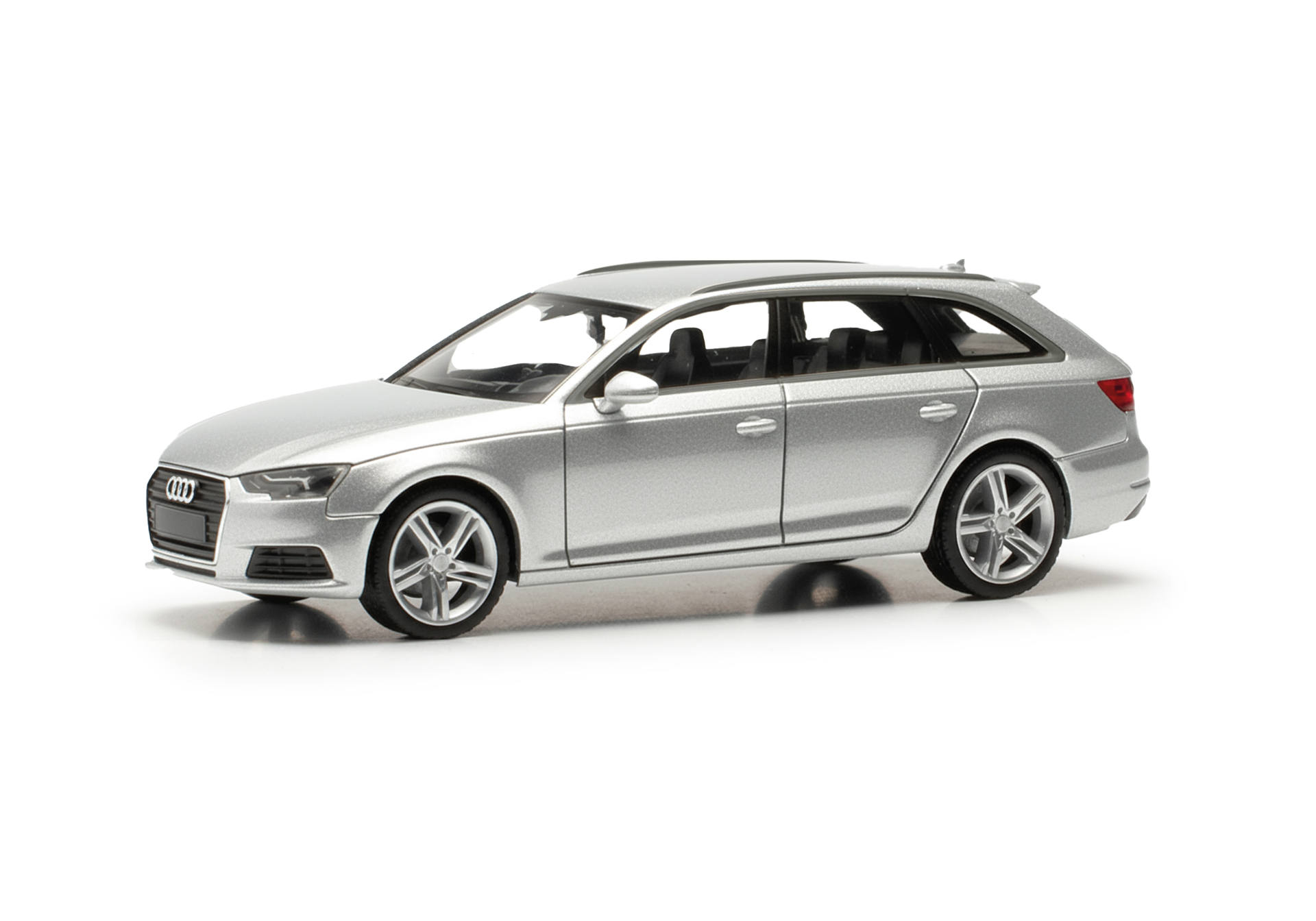 Audi A4 Avant, ice silver