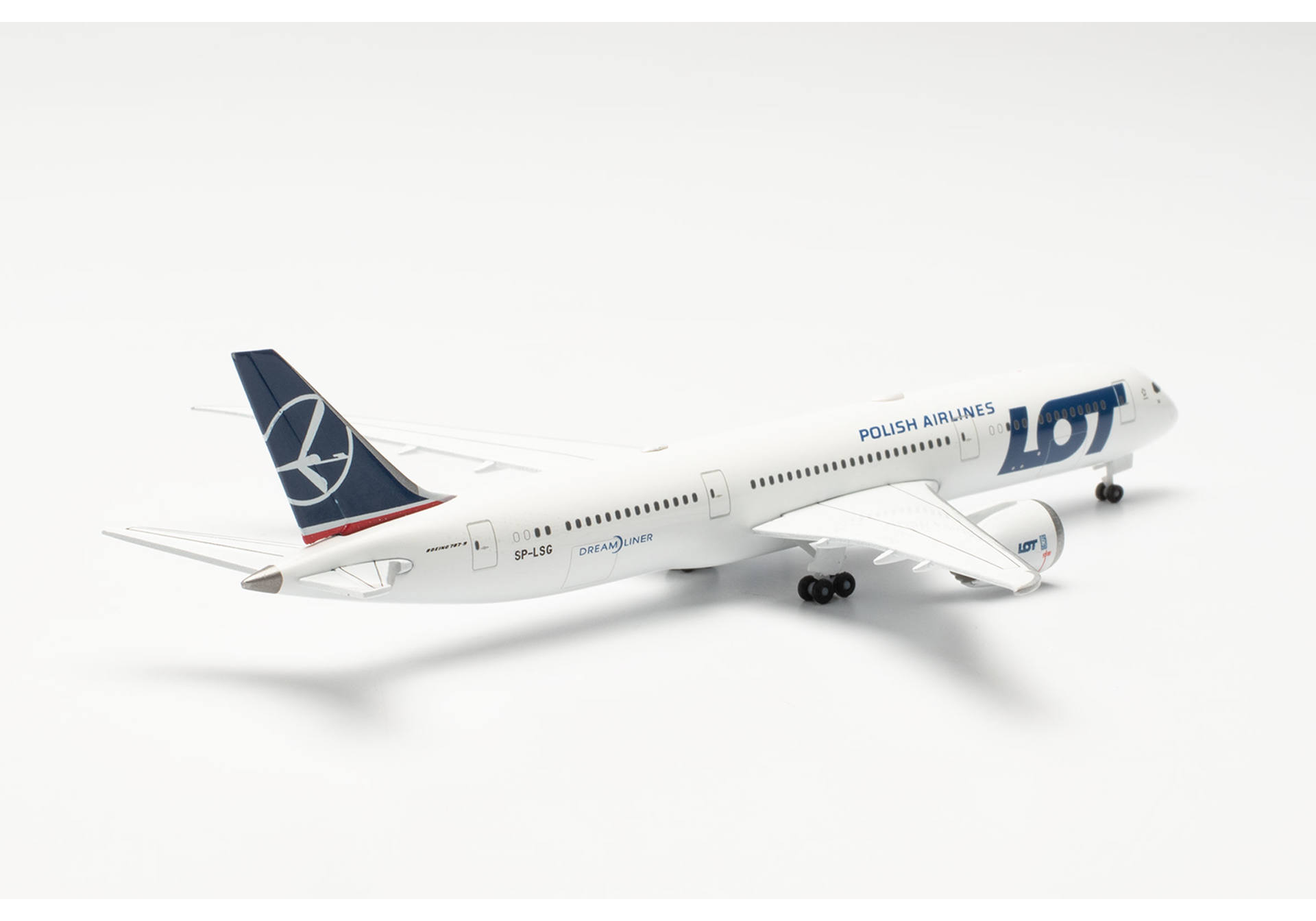 LOT Polish Airlines Boeing 787-9 Dreamliner – SP-LSG