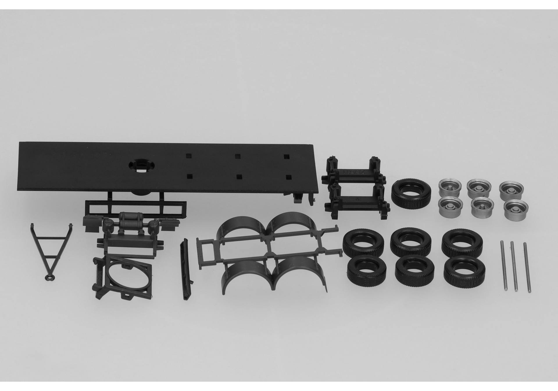 Parts service trailer chassis 3axles, 8m, 2 pieces