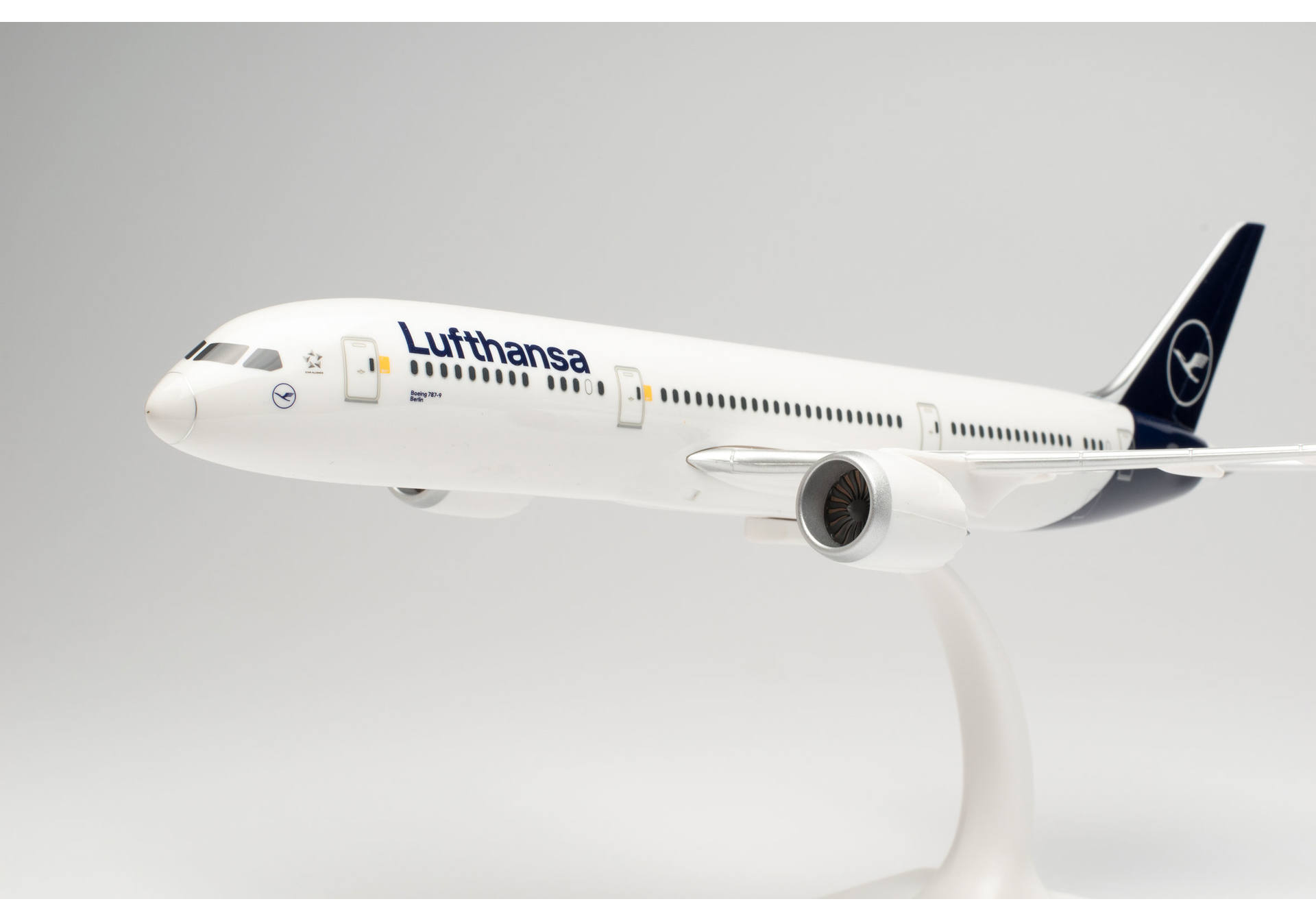 Lufthansa Boeing 787-9 Dreamliner – D-ABPA “Berlin”