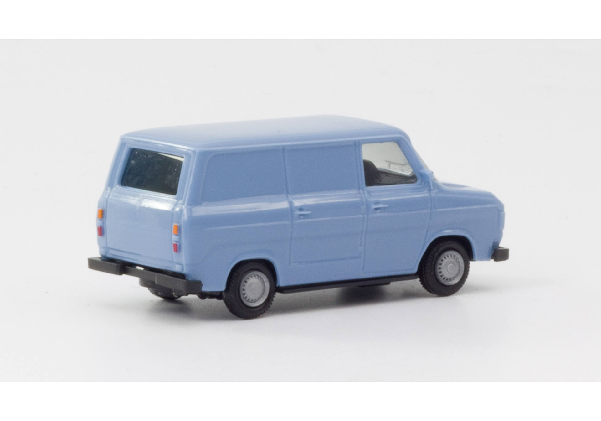 Ford Transit box-type - pastel blue