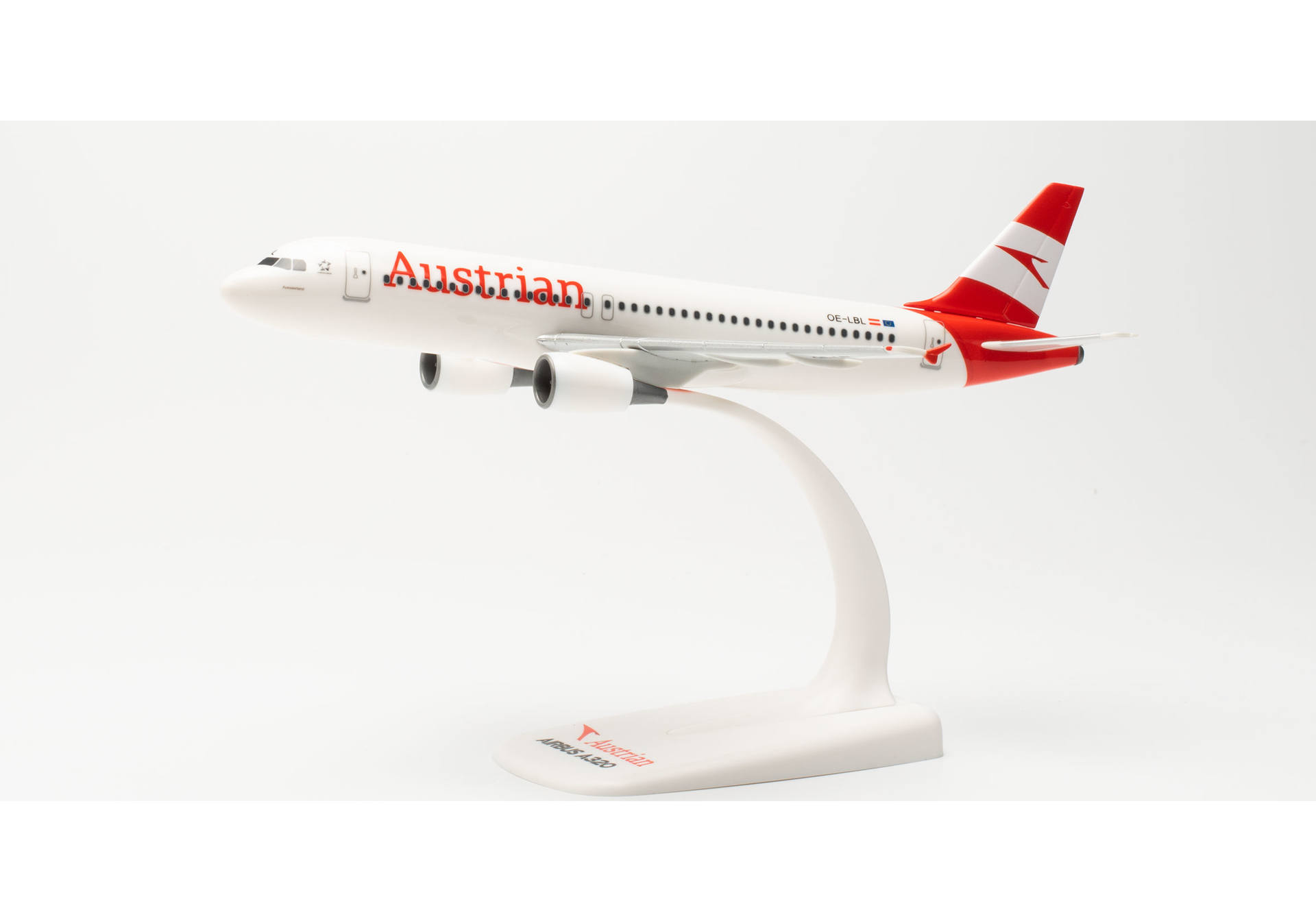 Austrian Airlines Airbus A320 – OE-LBL “Ausseerland”