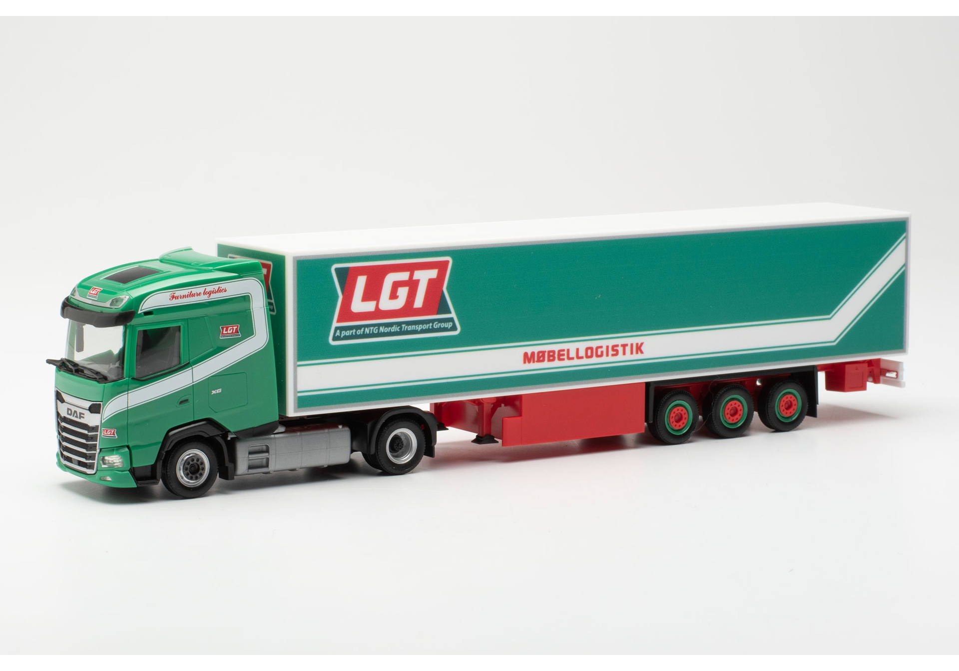 DAF XG Koffer-Sattelzug "LGT Logistics AS" (Dänemark/Horsens)