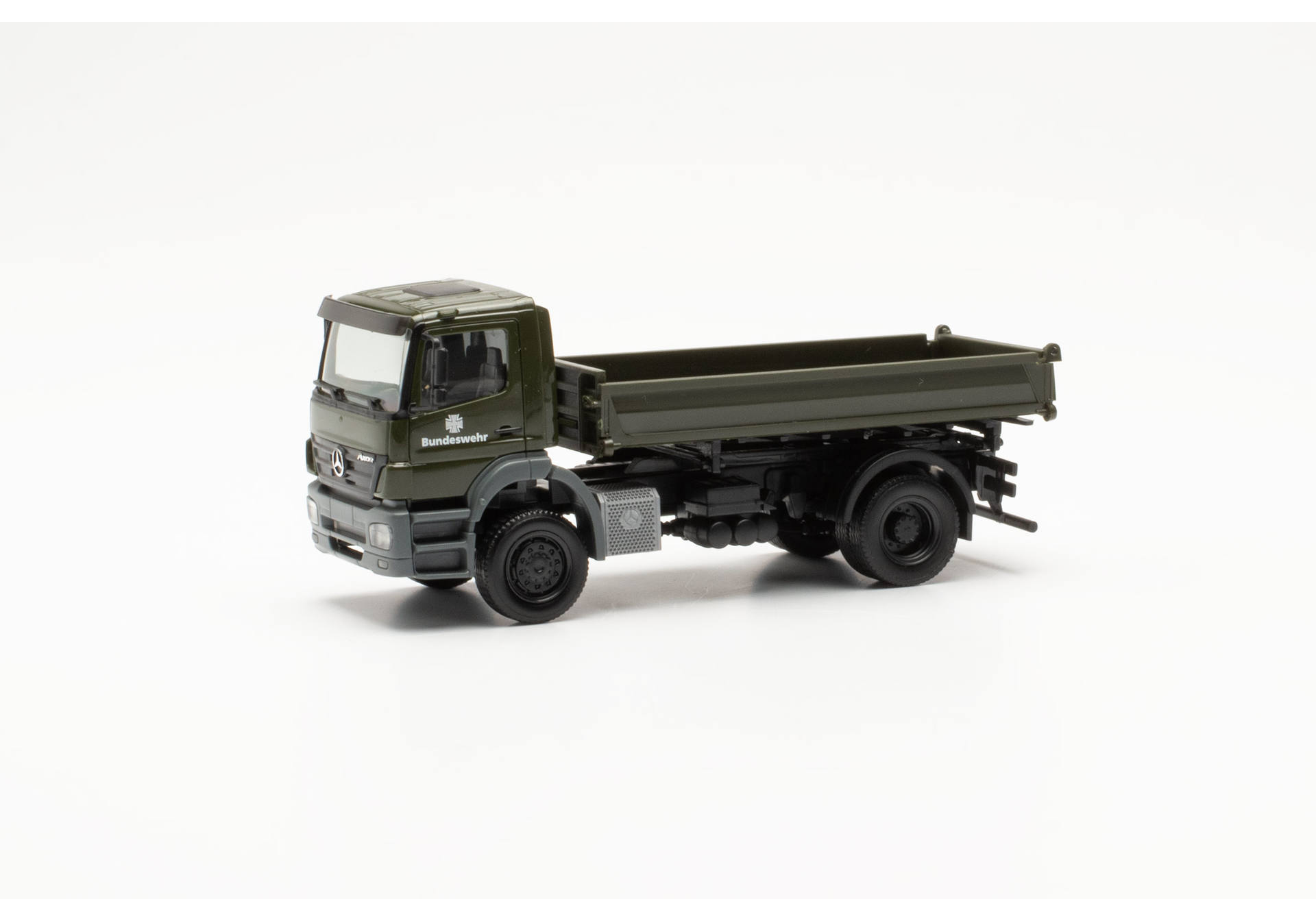 Mercedes-Benz Axor threeway dumper "German armed forces"
