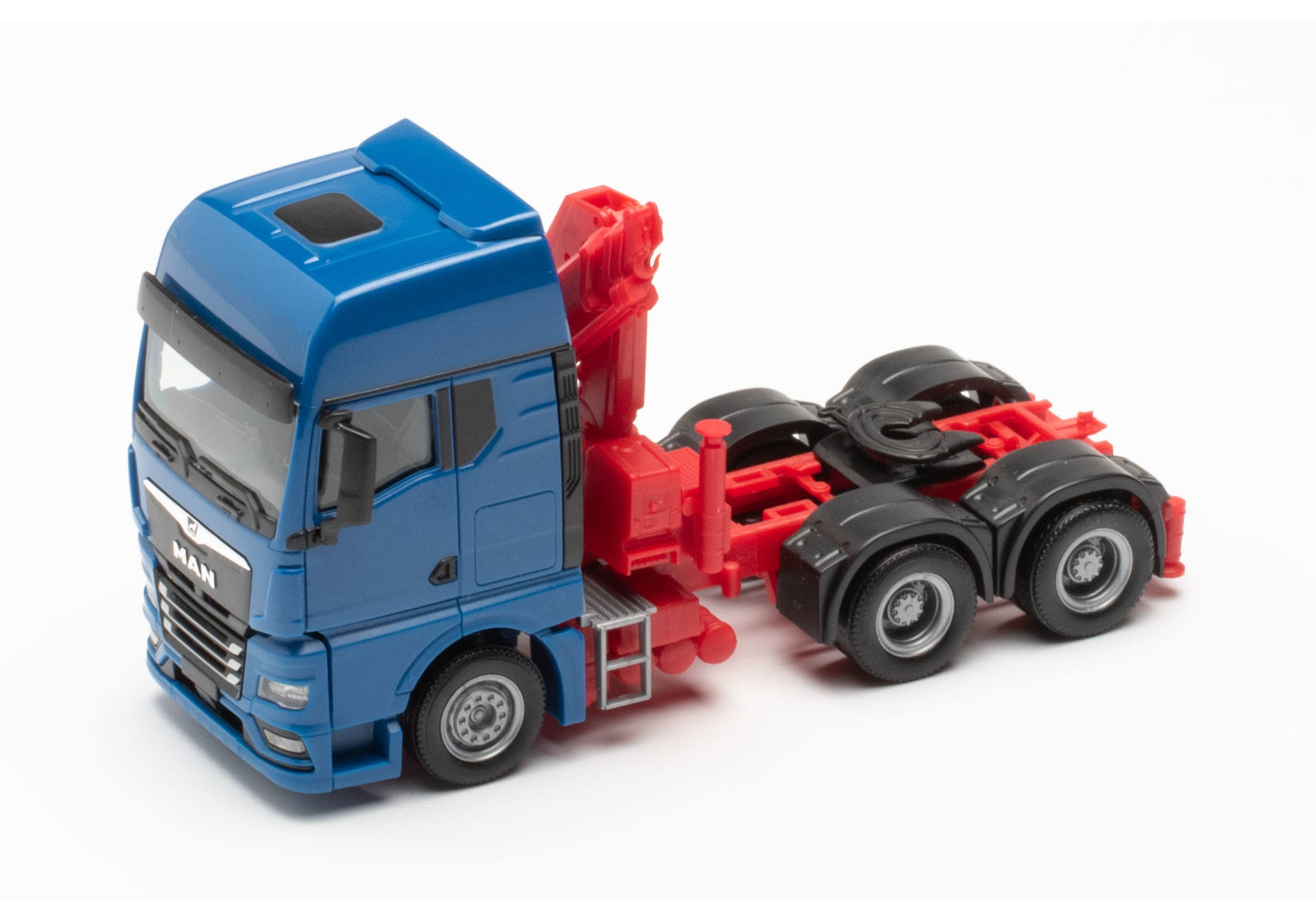 MAN TGX GX 6x4 rigid tractor with crane, blue