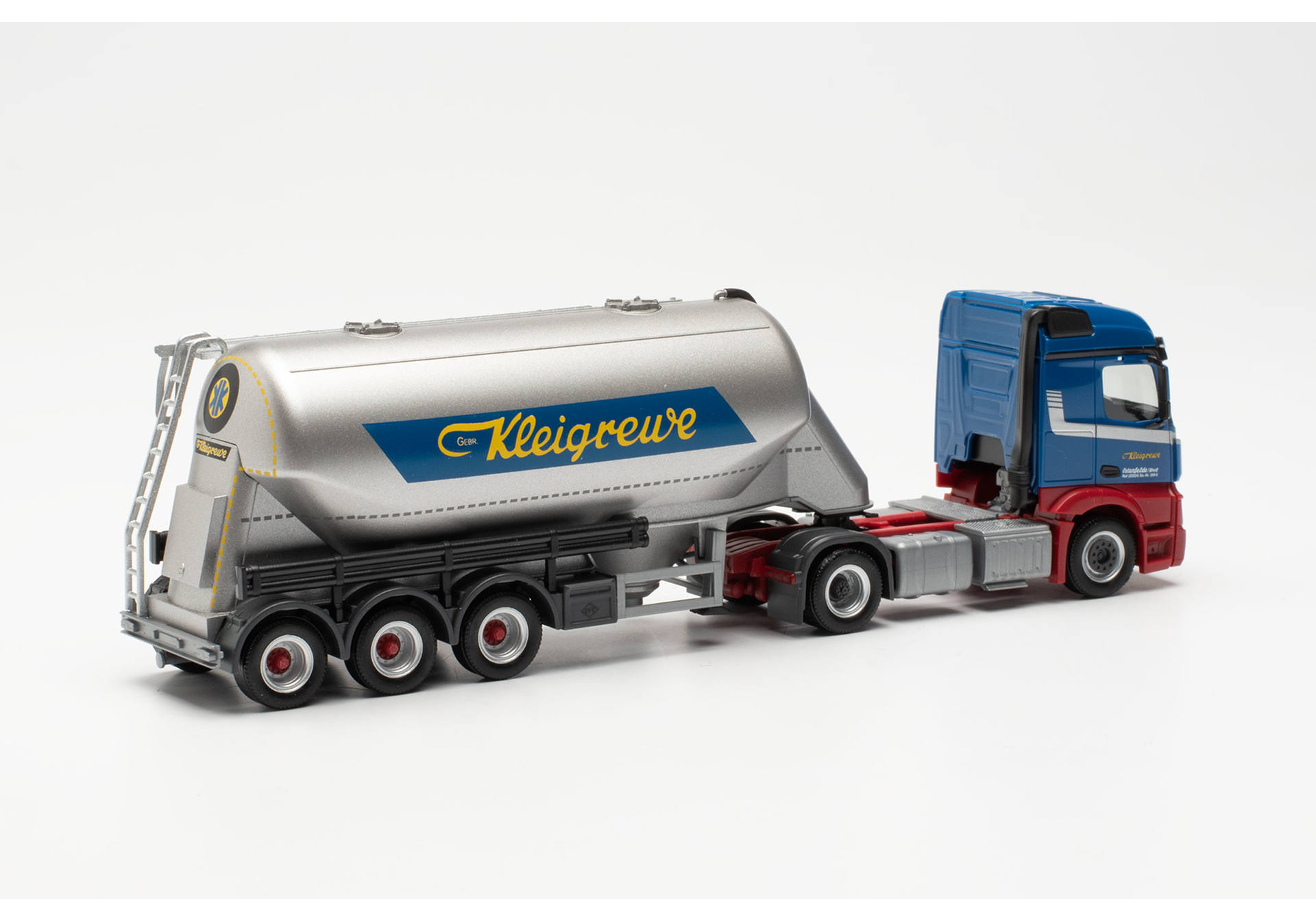 Mercedes-Benz Actros Streamspace 2.3 bulk silo semitrailer truck „Kleigrewe“ (Northrhine-Westphalia/Ennigerloh)