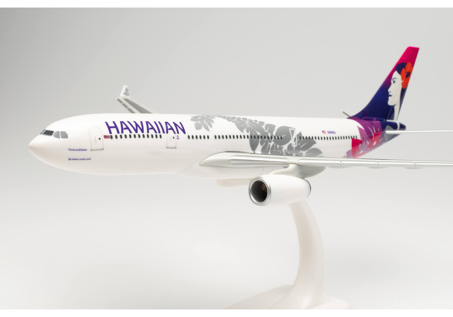 Hawaiian Airlines Airbus A330-200 – N360HA “Tutukamolehonua”